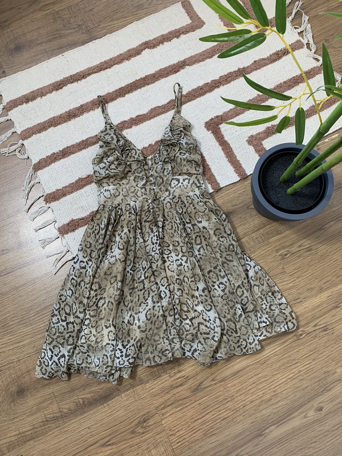 Guess VINTAGE GUESS LOS ANGELES ANIMAL PRINT MINI DRESS Size S / US 4 / IT 40 - 2 Thumbnail