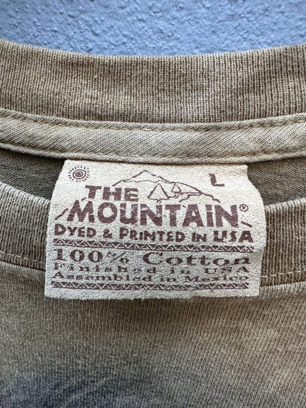 The Mountain Vintage ©️ 2000 The Mountain Wild Horse A49 Size US M / EU 48-50 / 2 - 9 Thumbnail