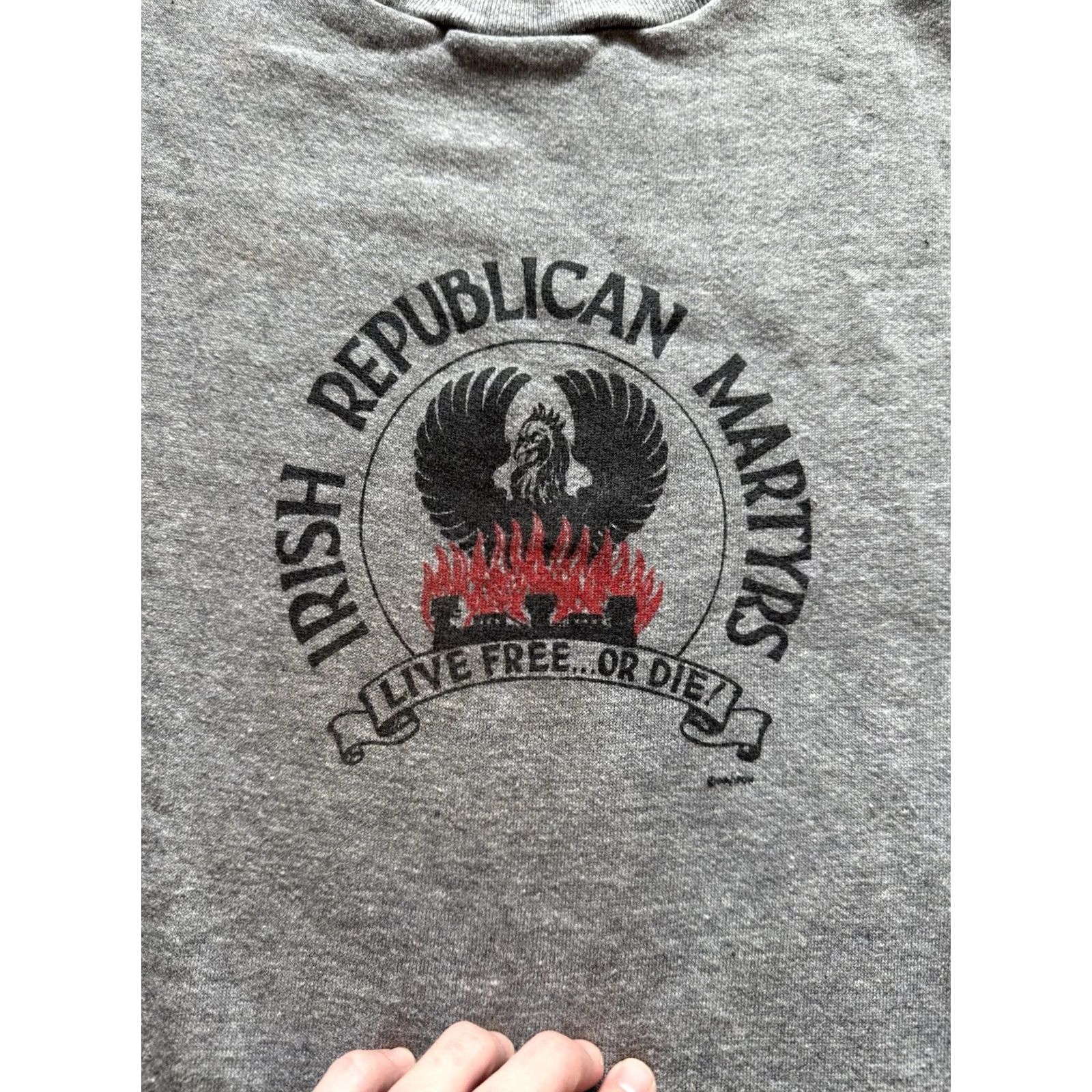 Russell Athletic VINTAGE Irish Martyrs POW Sweatshirt Sz M The Troubles Bobby Sands Long Kesh Russell Athletic Logo Gray 80s Mens Sweatshirt Pullover Graphic Print Size US M / EU 48-50 / 2 - 2 Thumbnail