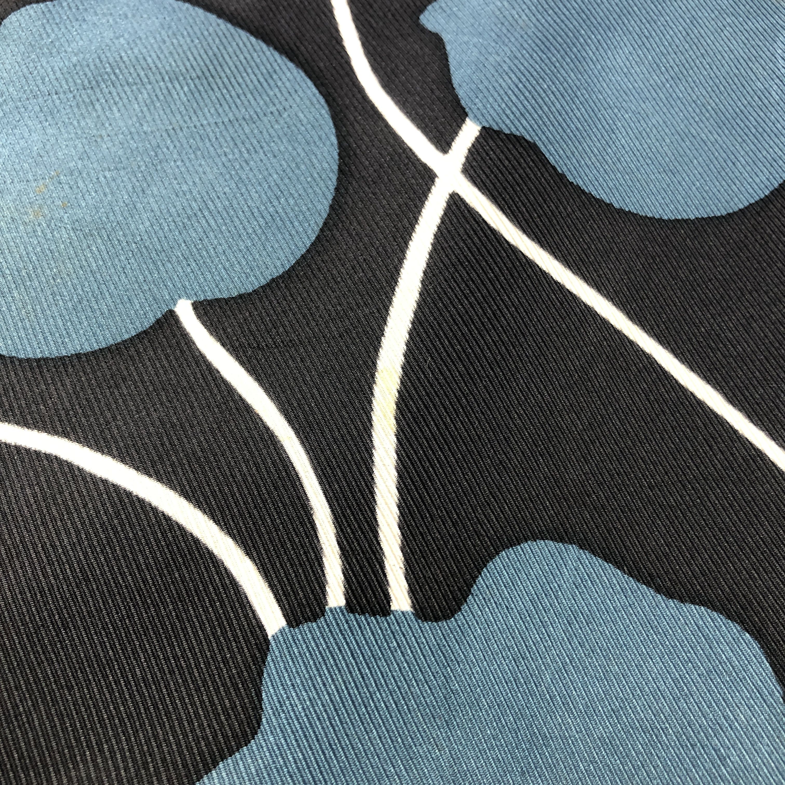 Japanese Brand Blue Flowers Luxury Hand Rolled Silk Scarf M1099 Size ONE SIZE - 9 Thumbnail