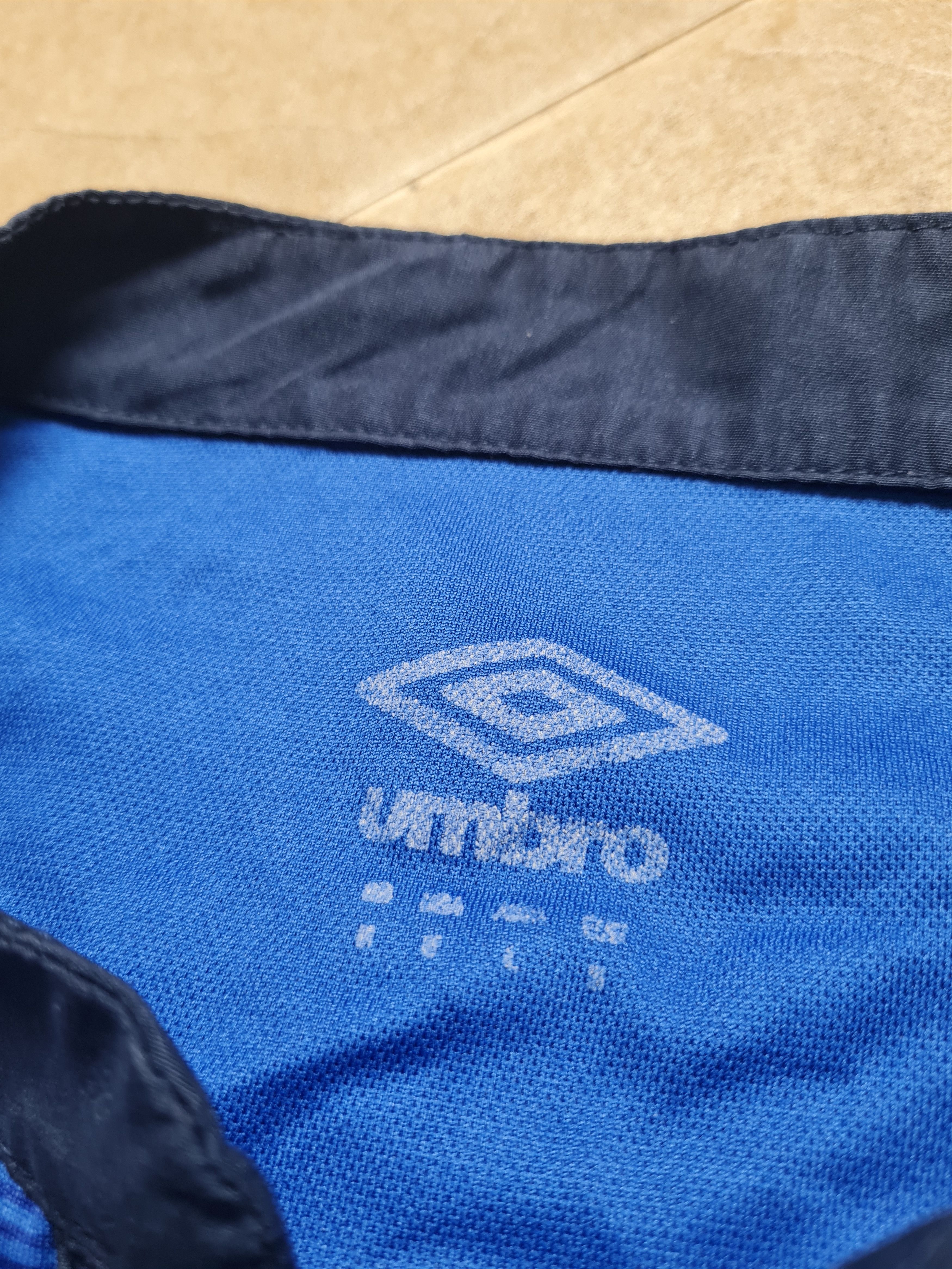 Umbro EVERTON ENGLAND 2014/2015 HOME SHIRT JERSEY #17 BESIC UMBRO Size US L / EU 52-54 / 3 - 11 Thumbnail
