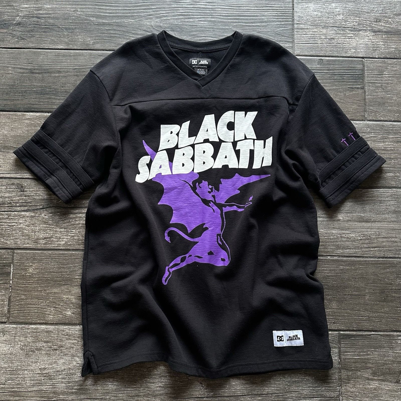 DC DC BLACK SABBATH HEAVYWEIGHT V-NECK SHIRT FOOTBALL JERSEY OV Size US M / EU 48-50 / 2 - 1 Thumbnail