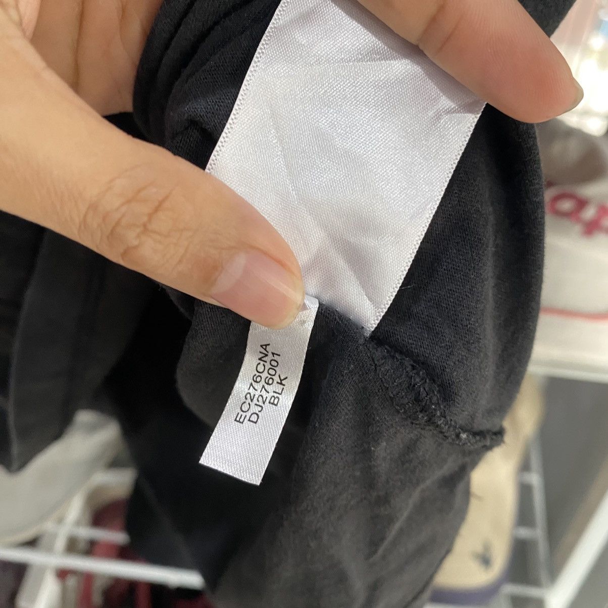 DKNY × Vintage Vintage Y2K DKNY Jeans Logo Embroided T Shirts Size US S / EU 44-46 / 1 - 9 Thumbnail
