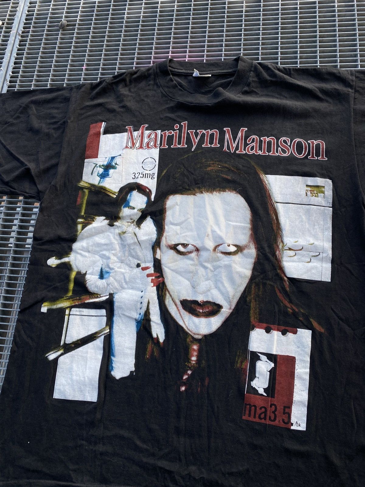 Band Tees Vintage 90s Marilyn Manson Antichrist Super Star T-Shirt Size US XL / EU 56 / 4 - 2 Thumbnail