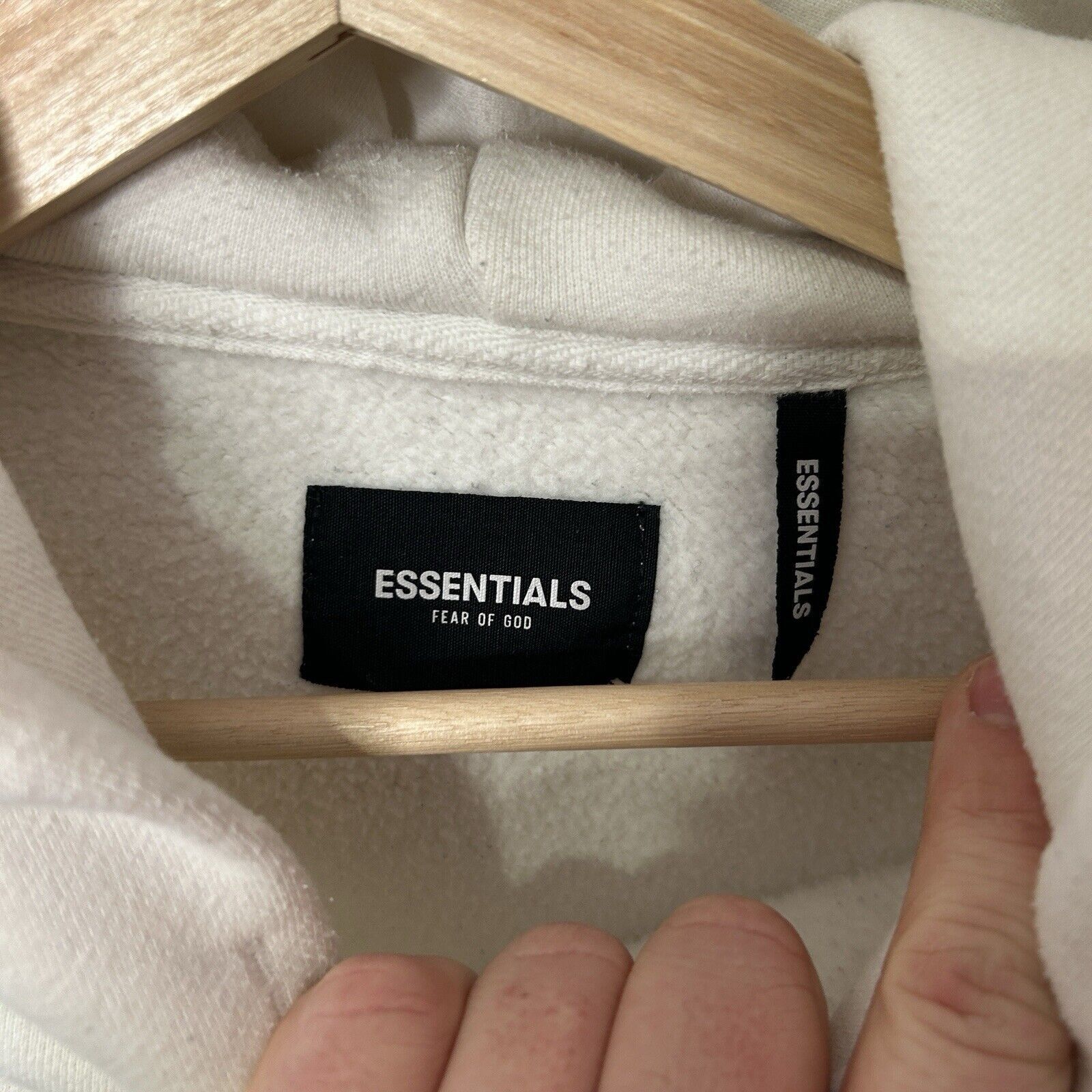 Fear of God Fear of God Essentials 3M Logo Pullover Hoodie “White” FW19 Size US S / EU 44-46 / 1 - 6 Thumbnail