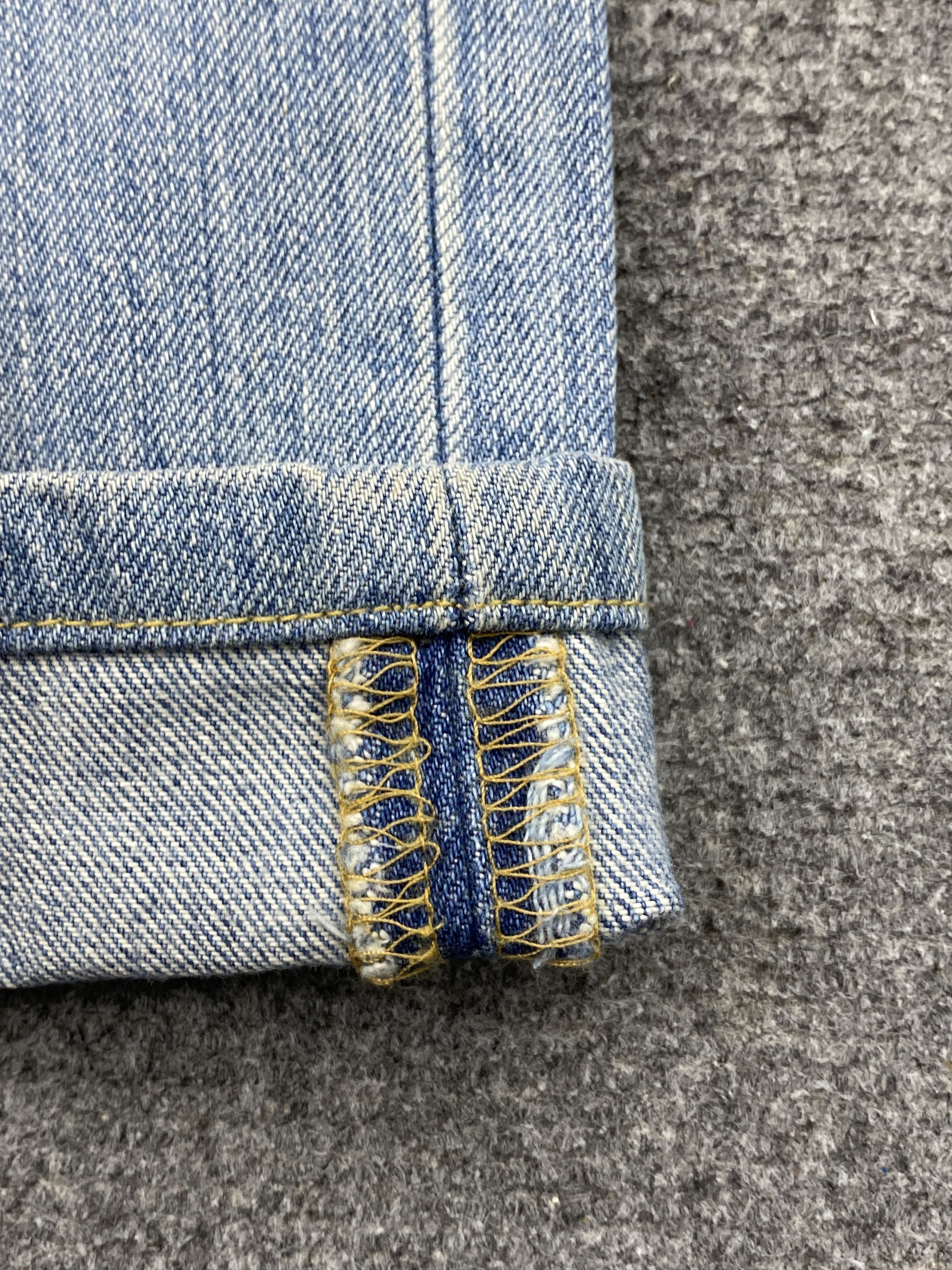 Levi's × Vintage Distressed Vintage Levi's 501 Light Blue Jeans Size US 34 / EU 50 - 10 Thumbnail