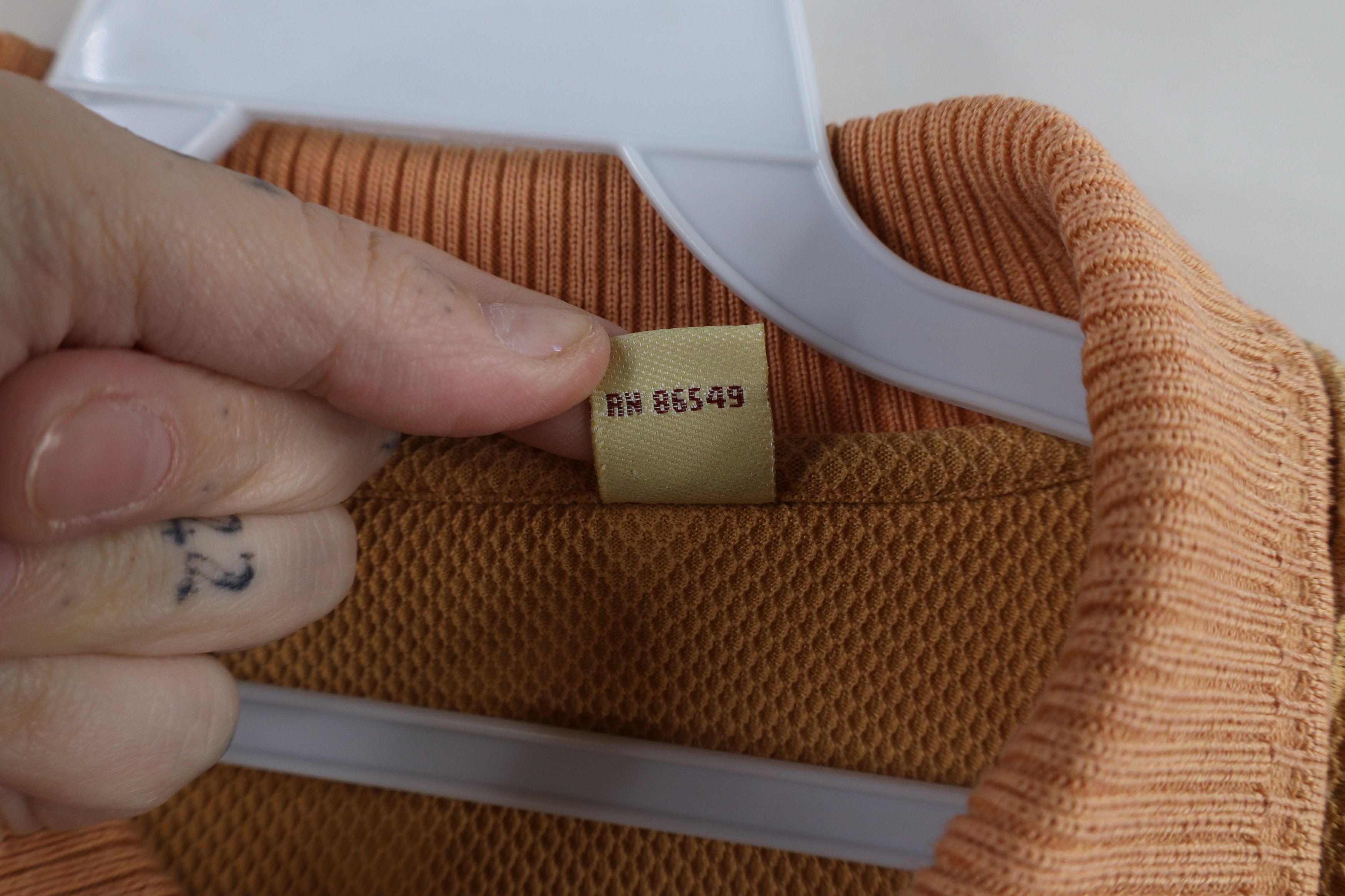 Tommy Bahama × Vintage Vintage Tommy Bahama Silk Blend Knit Long Sleeve Polo Orange Size US L / EU 52-54 / 3 - 8 Thumbnail