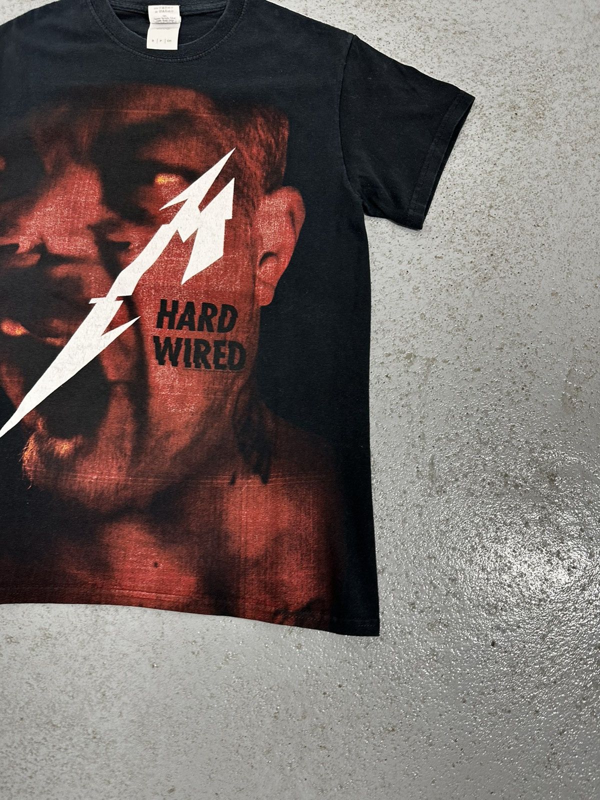 Band Tees 00s Metallica Hard Wired Gildan Rock T-Shirt Size US S / EU 44-46 / 1 - 5 Thumbnail