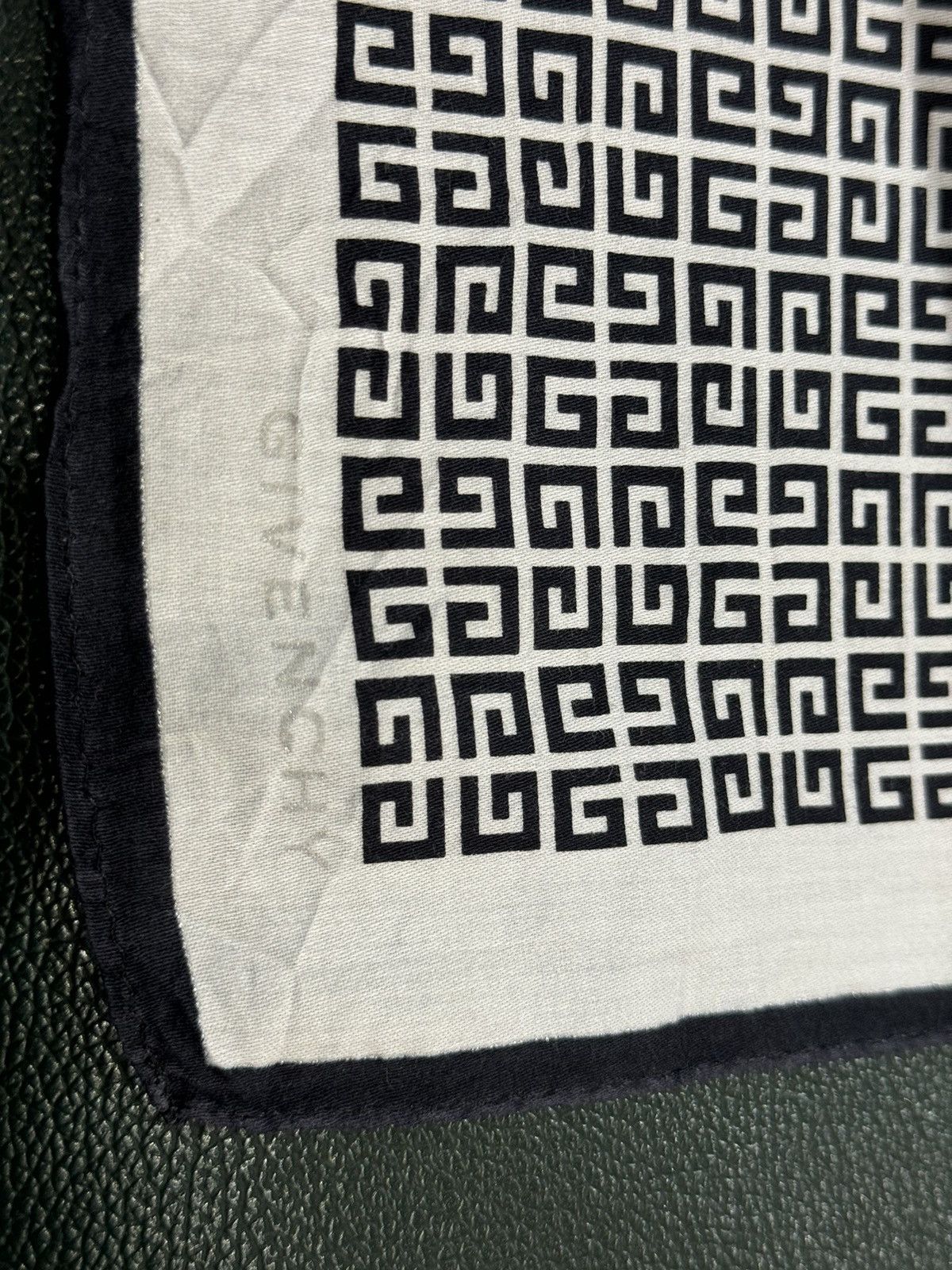 Burberry × Givenchy × Versace Vintage Scarf (100% cotton) Size ONE SIZE - 10 Thumbnail