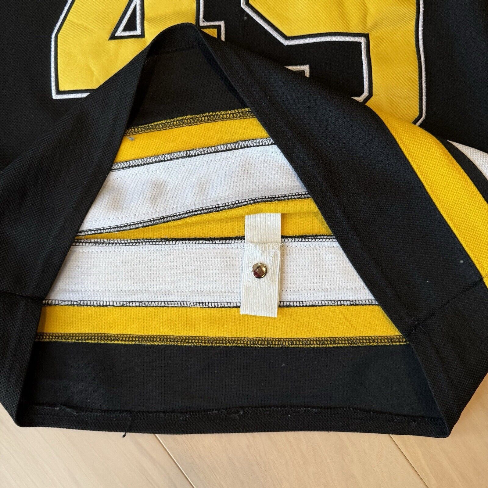 NHL × Reebok Rich Peverley Boston Bruins Jersey 50 Black Yellow NHL CCM Size US M / EU 48-50 / 2 - 9 Thumbnail