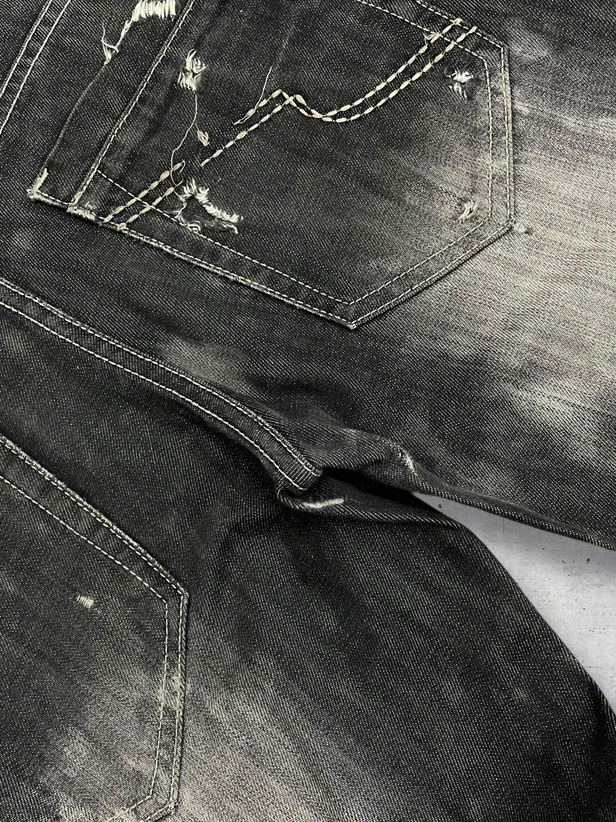 If Six Was Nine VINTAGE DISTRESS WHISKERING GRUNGE AESTHETIC SEMANTIC DENIM Size US 29 - 10 Thumbnail