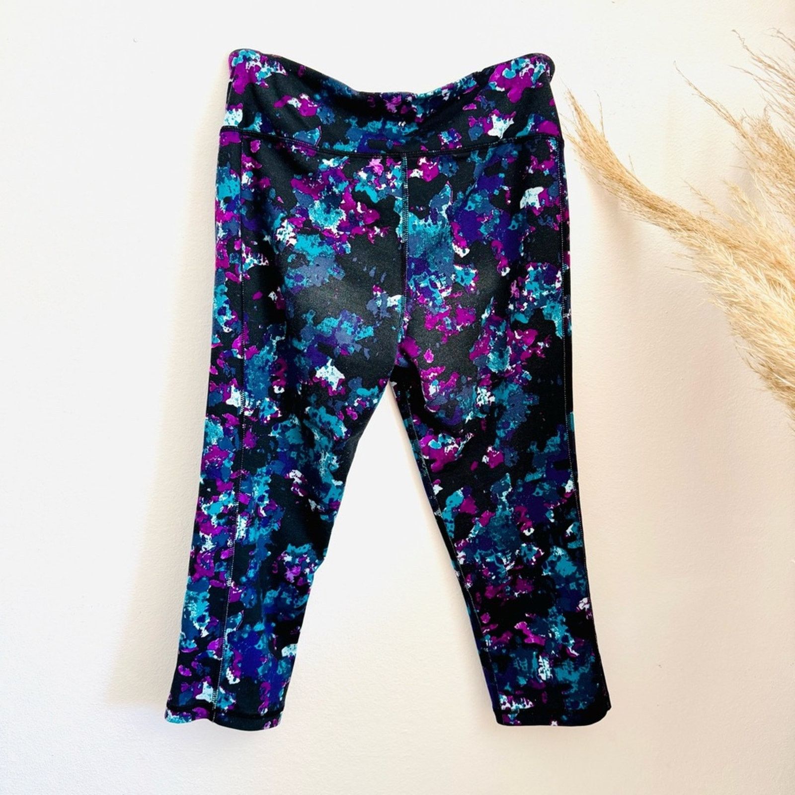 Old Navy 3 OLD NAVY Blue Print $48 High Rise Crop Leggings Capri Size 32" / US 10 / IT 46 - 6 Thumbnail