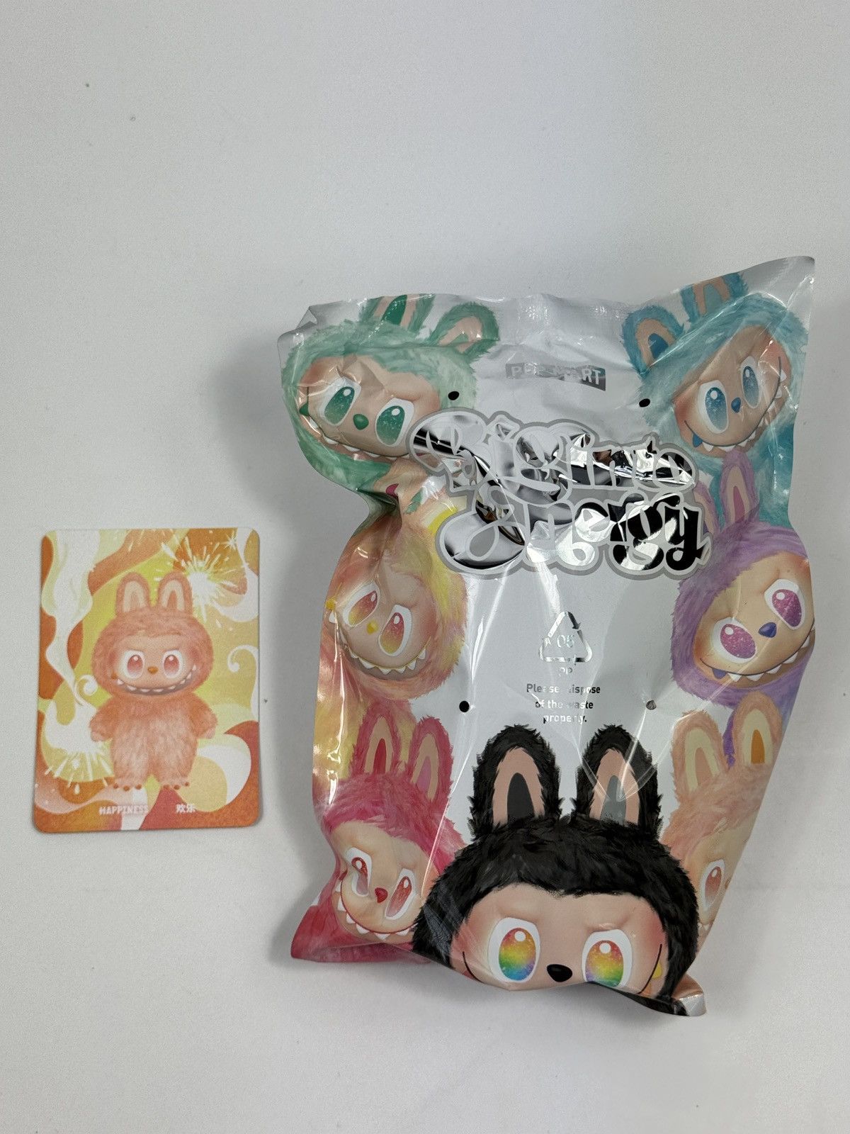 POP MART HAPPINESS LABUBU THE MONSTERS BIG INTO ENERGY *SEALED* Size ONE SIZE - 2 Thumbnail
