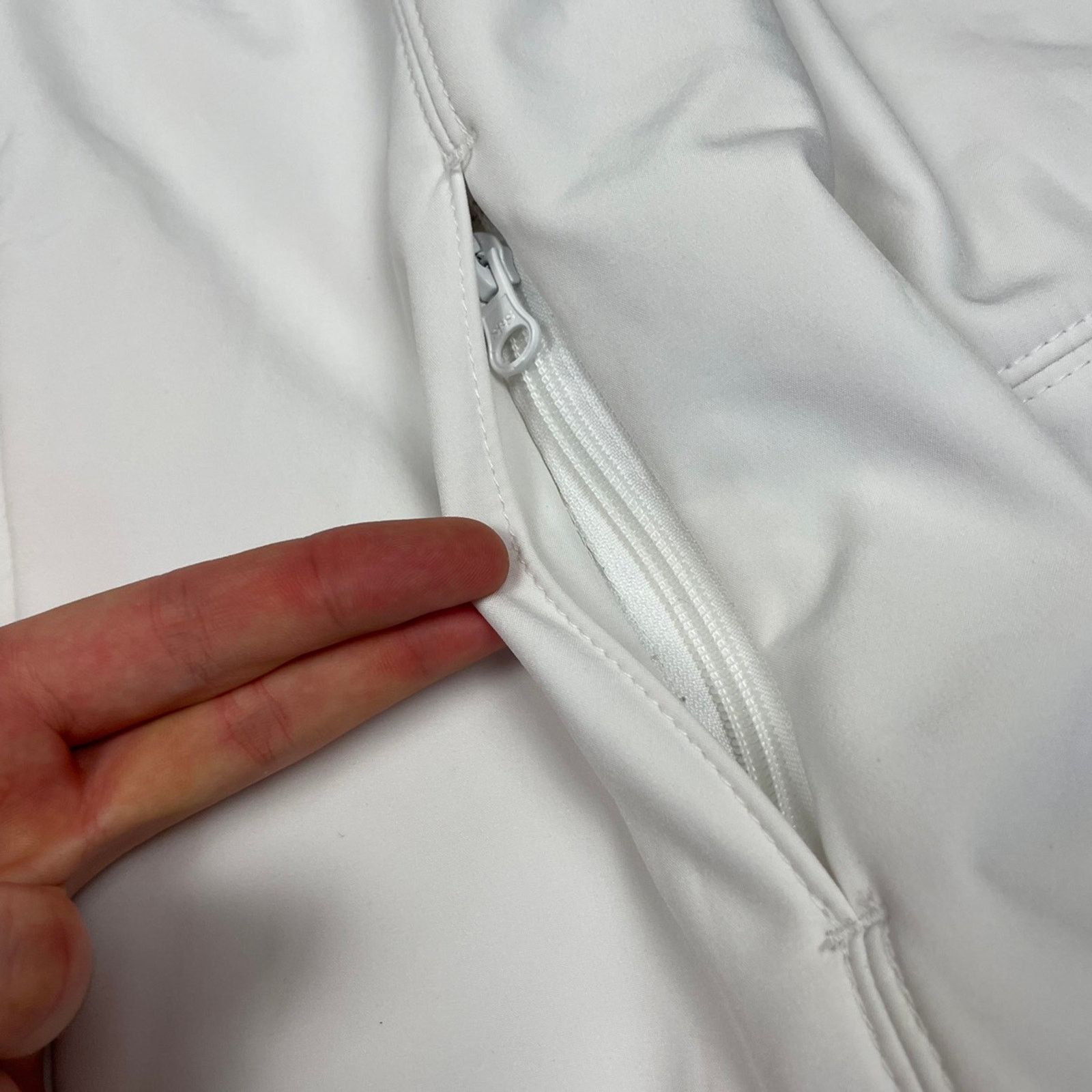 Vintage Vintage Hyundai Softshell Jacket Size S / US 4 / IT 40 - 14 Thumbnail