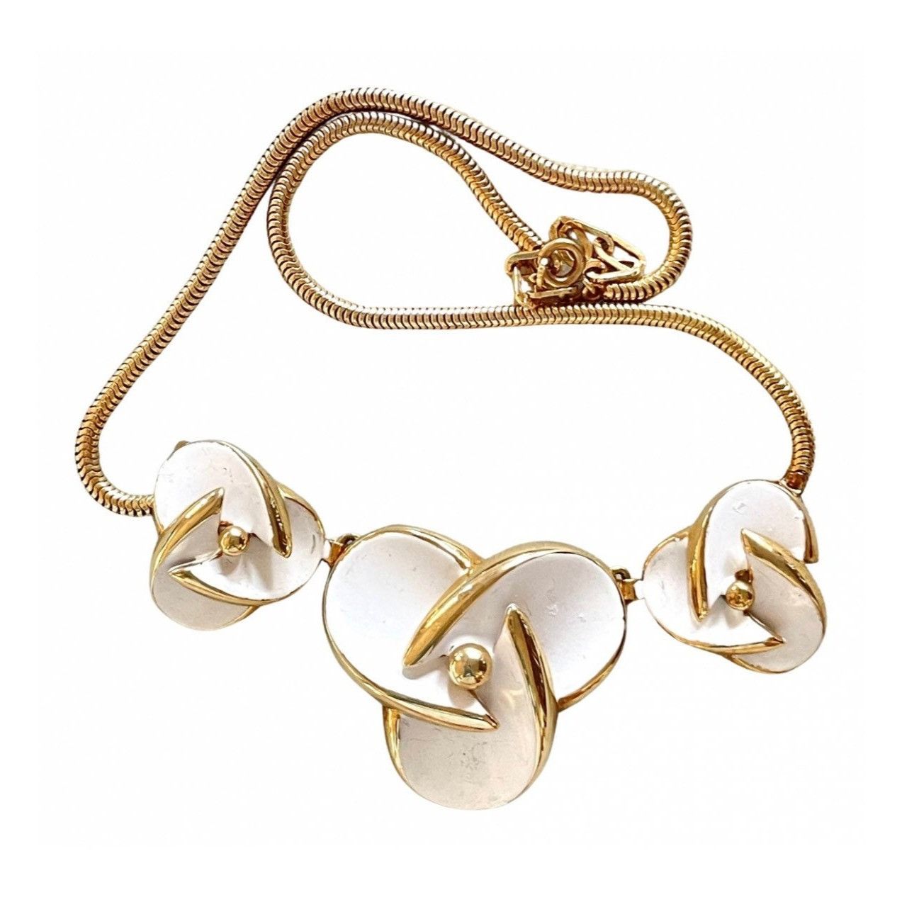 Dior Vintage Christian Dior white flower charm necklace. Size ONE SIZE - 1 Thumbnail