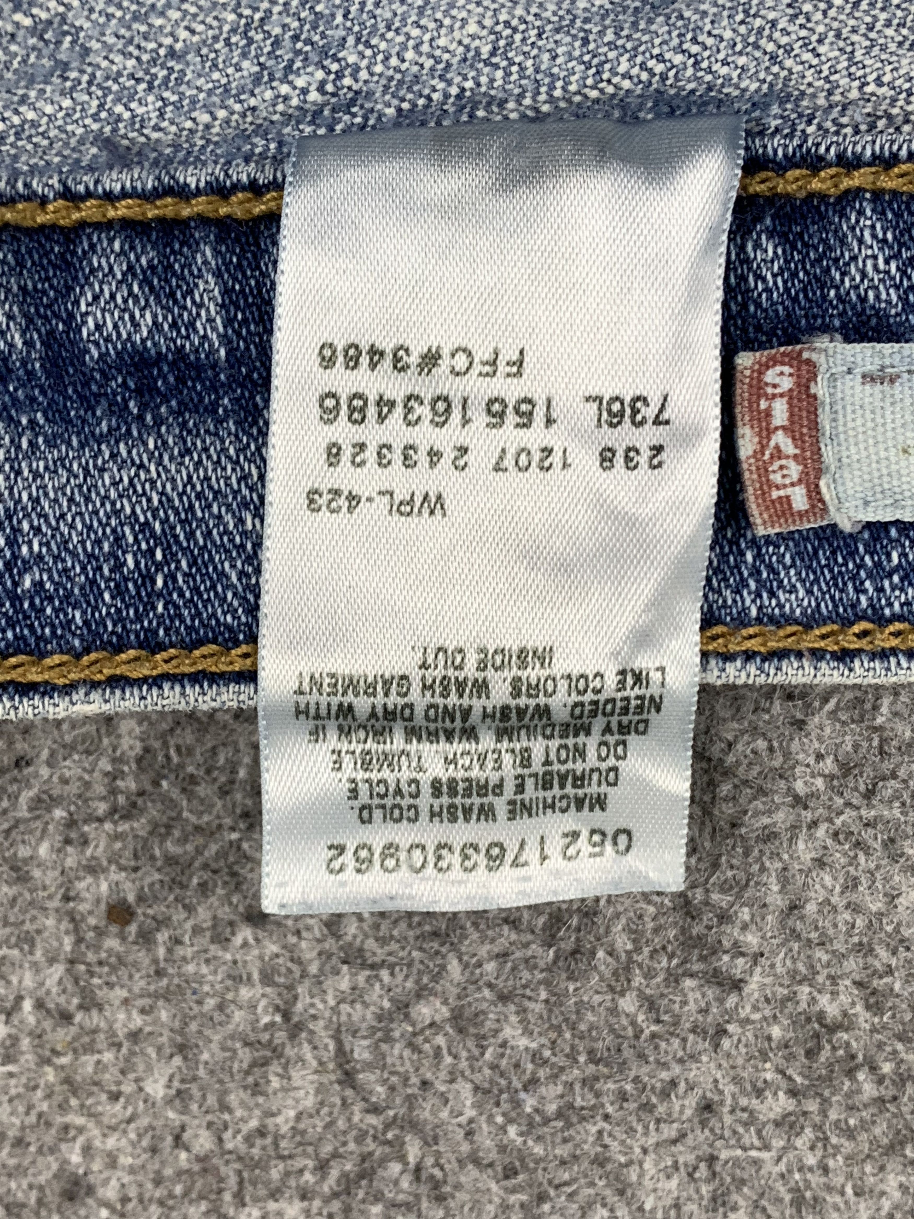 Levi's Vintage Levis 524 Flared Bootcut Bell Bottom Jeans DJ0099 Size US 32 / EU 48 - 8 Thumbnail