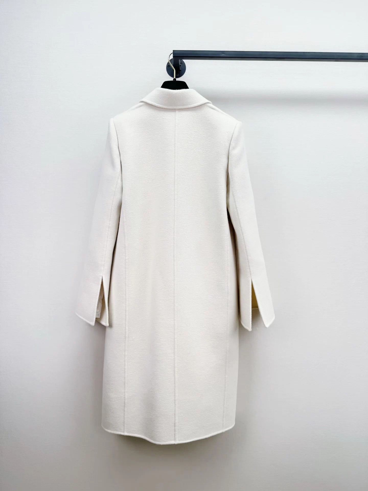 Fendi Fendi new with tags wool long coat size 38 Size XS / US 0-2 / IT 36-38 - 8 Thumbnail