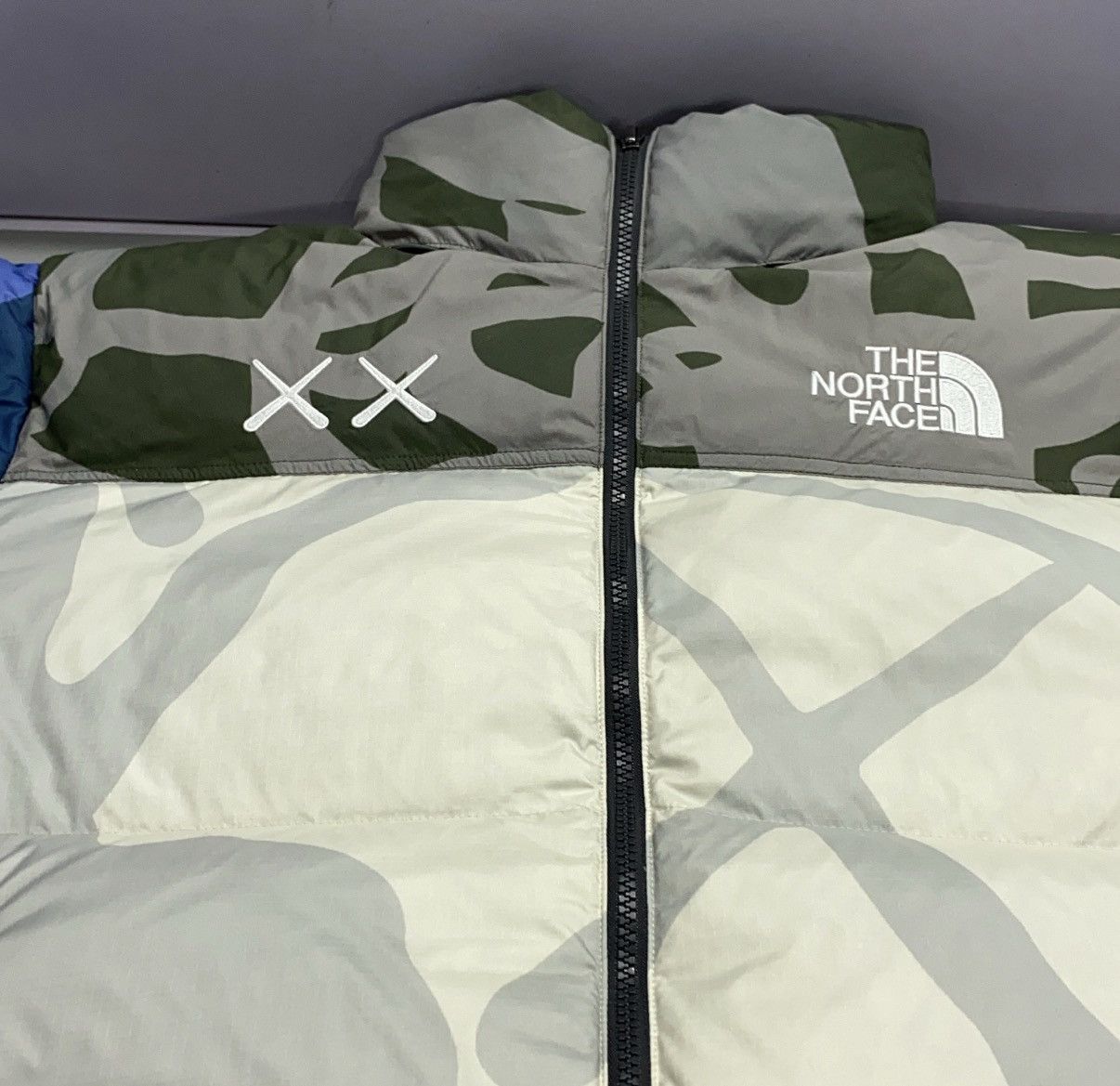 Kaws × The North Face KAWS x The North Face Retro 1996 Nuptse Jacket Size US XL / EU 56 / 4 - 10 Thumbnail