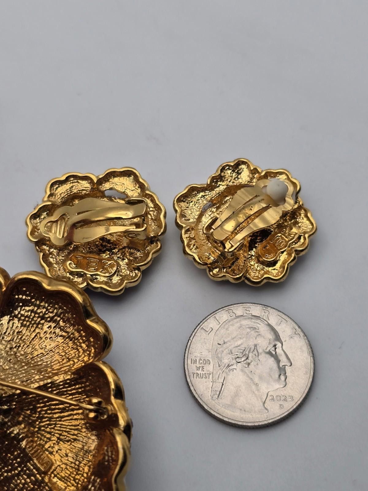 Dead Kennedys Jackie Kennedy Flower w Crystals Brooch Earrings/broke Clasp Size ONE SIZE - 4 Thumbnail