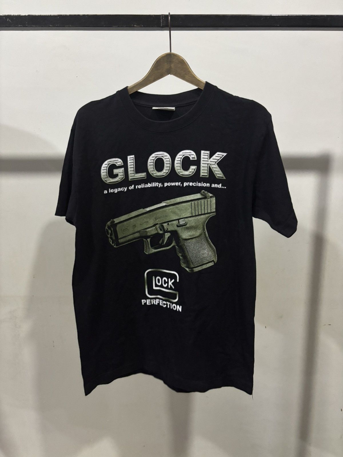 Vintage Vintage Glock Perfection T-shirt y2k FTP Terror Style Size US M / EU 48-50 / 2 - 1 Thumbnail