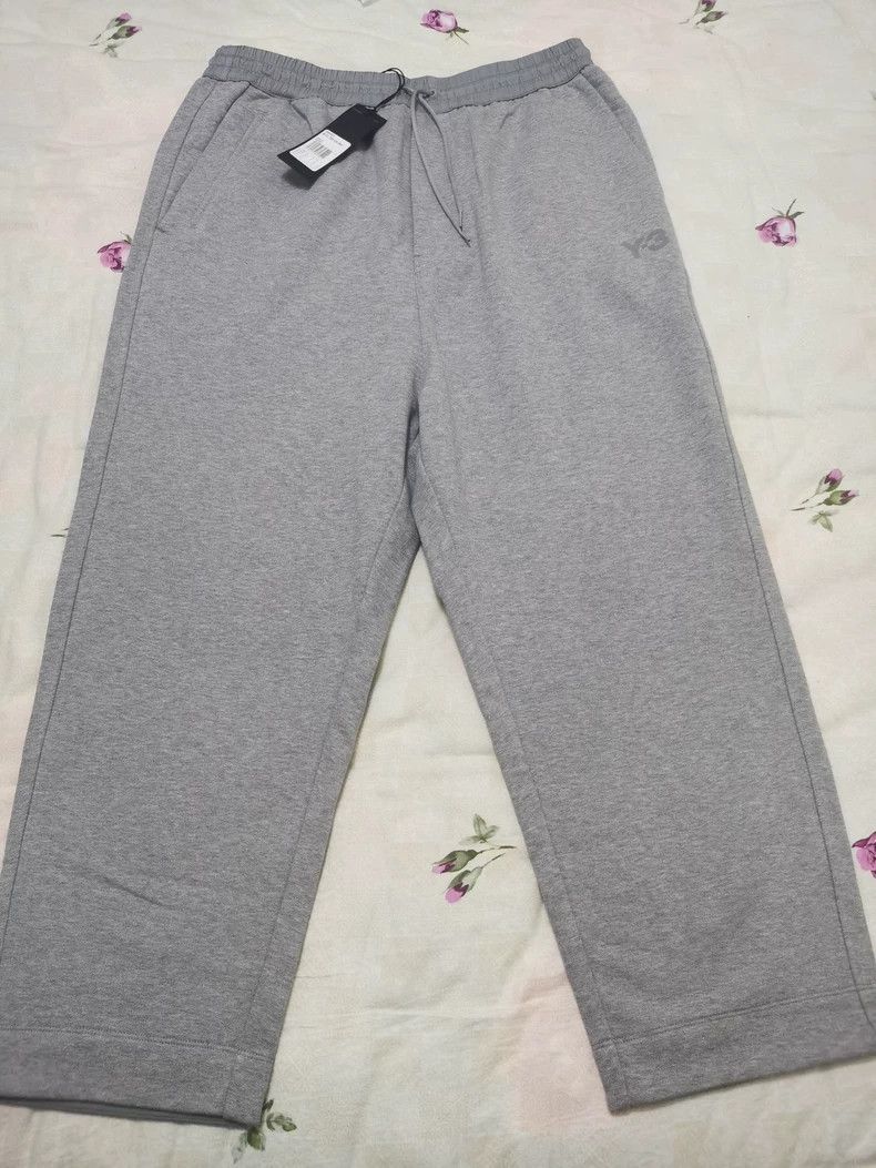 Y-3 Y-3 size m Sporty baggy cropped pants Size US 28 / EU 44 - 1 Thumbnail