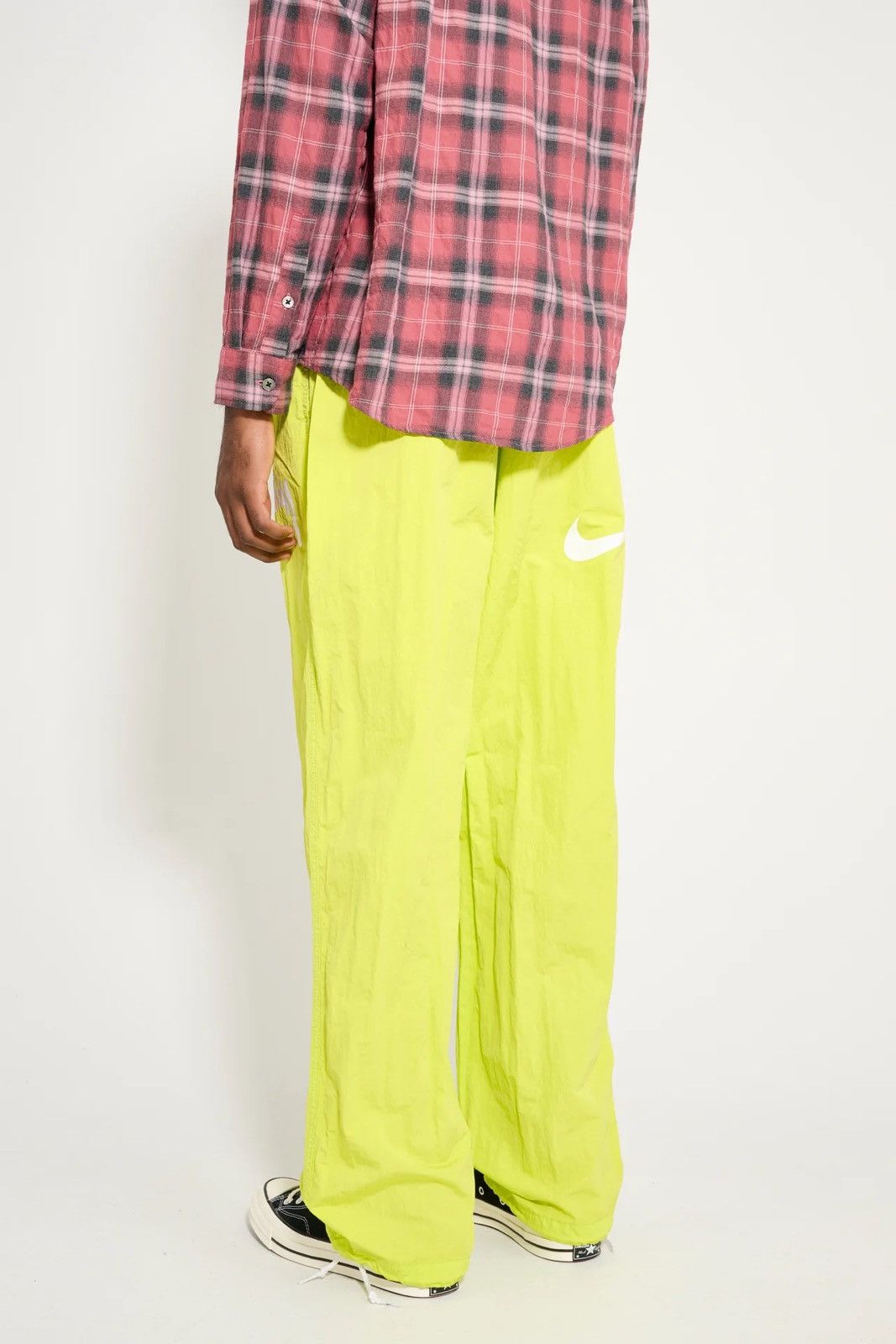 Nike × Stussy Nike x stussy beach pants bright cactus Size US 30 / EU 46 - 3 Thumbnail