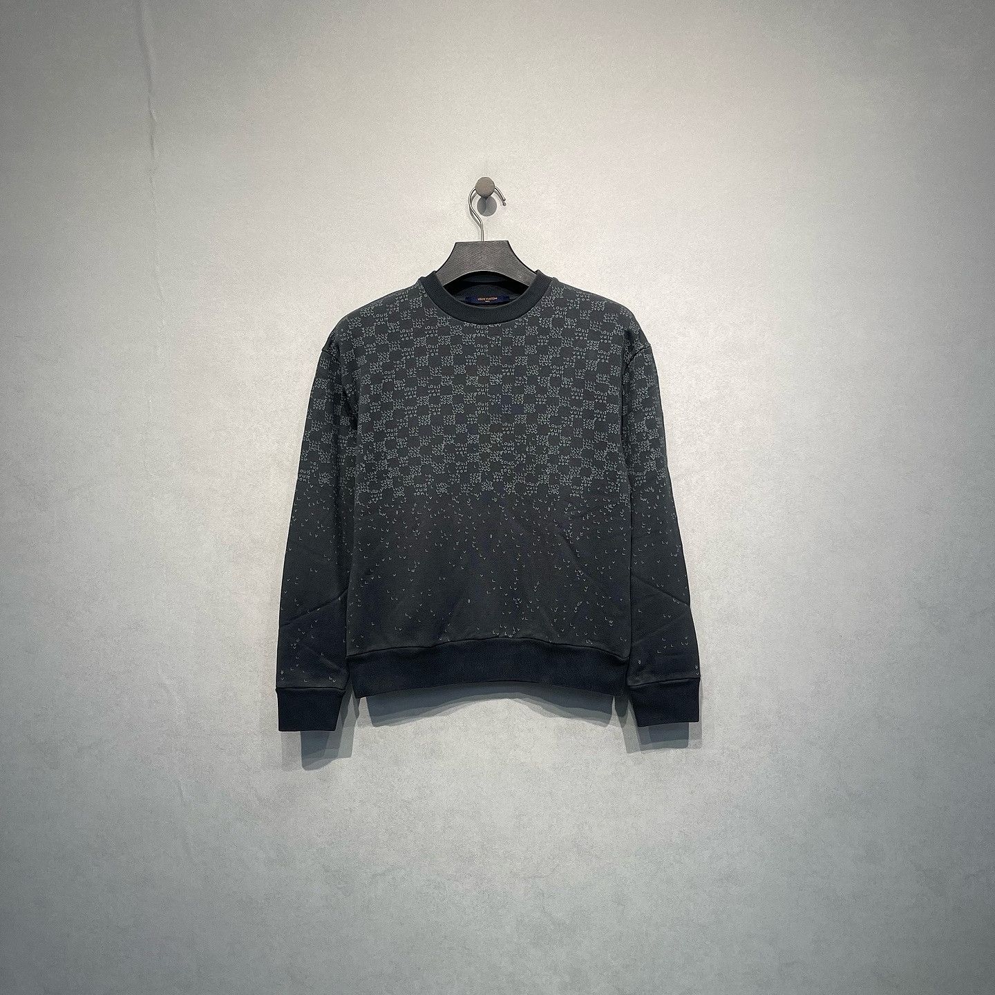 Louis Vuitton Louis Vuitton Monogram Print Sweatshirt Gray Size S Size US S / EU 44-46 / 1 - 1 Thumbnail