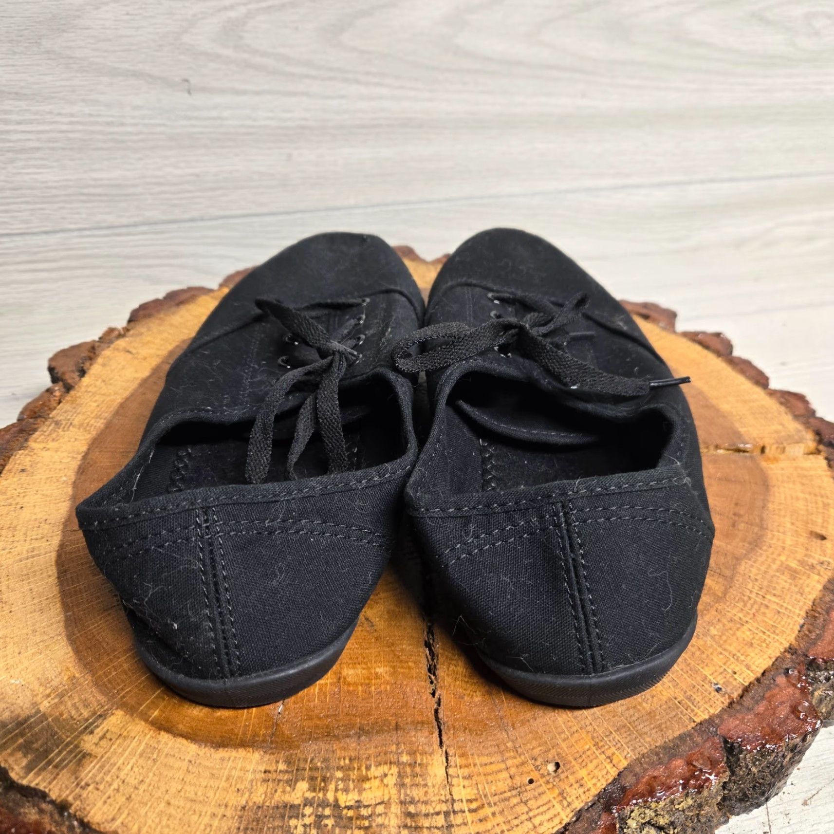 Vintage Time And Tru Black Loafer Scrunch Women Wide 11 US 43 EU 9 UK 9 Brand New Lace Up Studded Memory Foam Flat Square Toe Slip On Footwear Size US 11 / IT 41 - 4 Thumbnail
