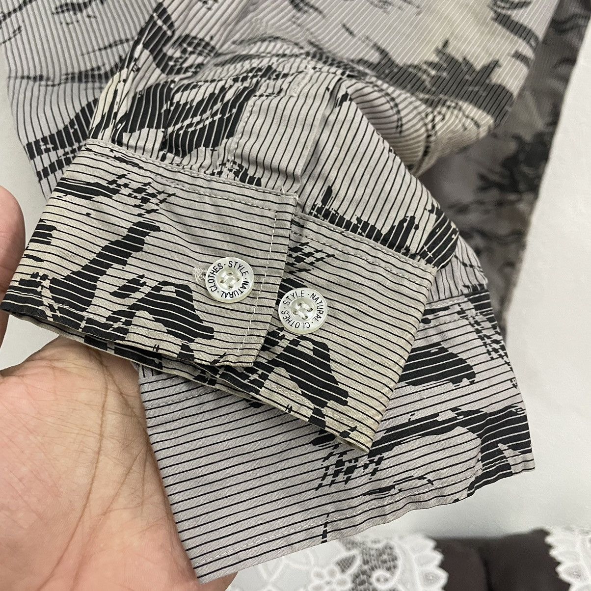 Japanese Brand × Vintage 🔥🇯🇵Underground Incident Motive Big Logo Buttons Shirts Size US L / EU 52-54 / 3 - 8 Thumbnail