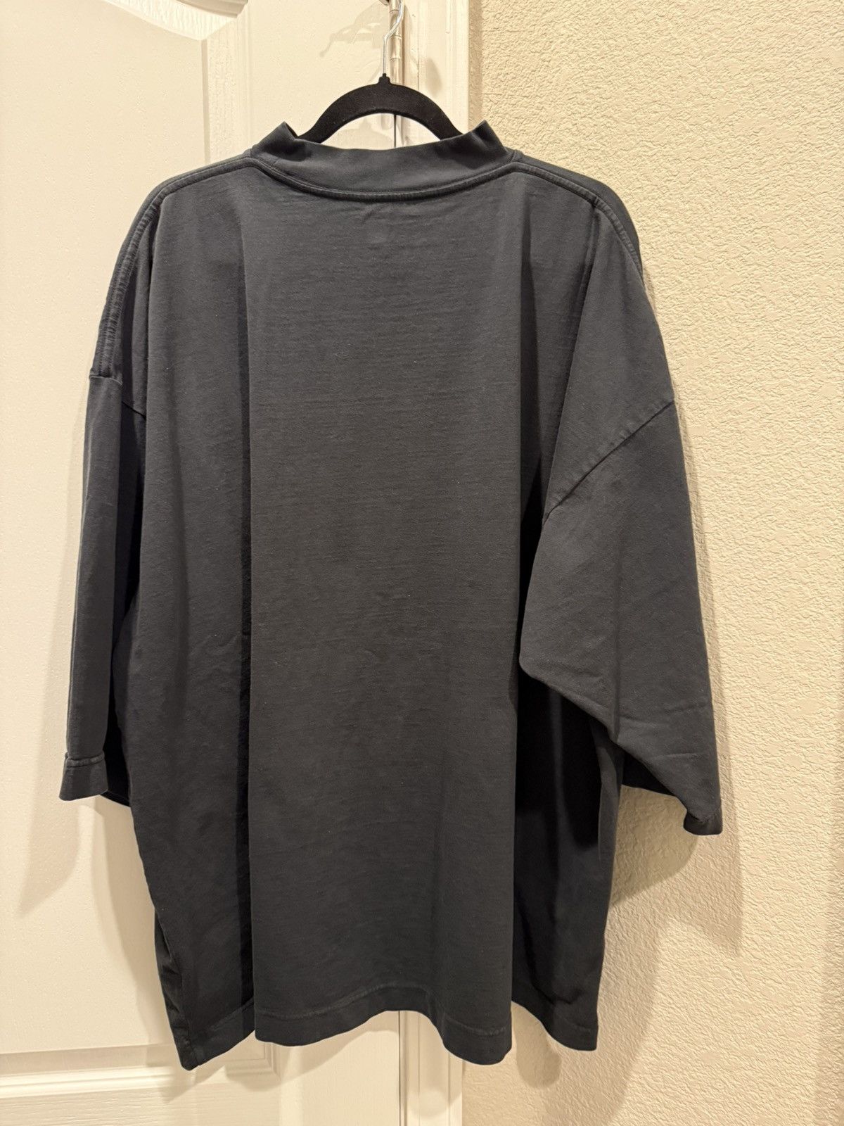 Gap × Yeezy Yeezy x gap x balenciaga 3/4 sleeve Size US M / EU 48-50 / 2 - 2 Thumbnail