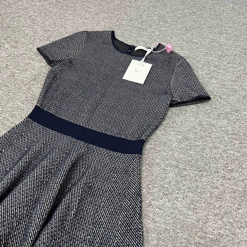 Dior Dior Knitted dress, waist-tight princess dress, pleated ski Size XS / US 0-2 / IT 36-38 - 3 Thumbnail