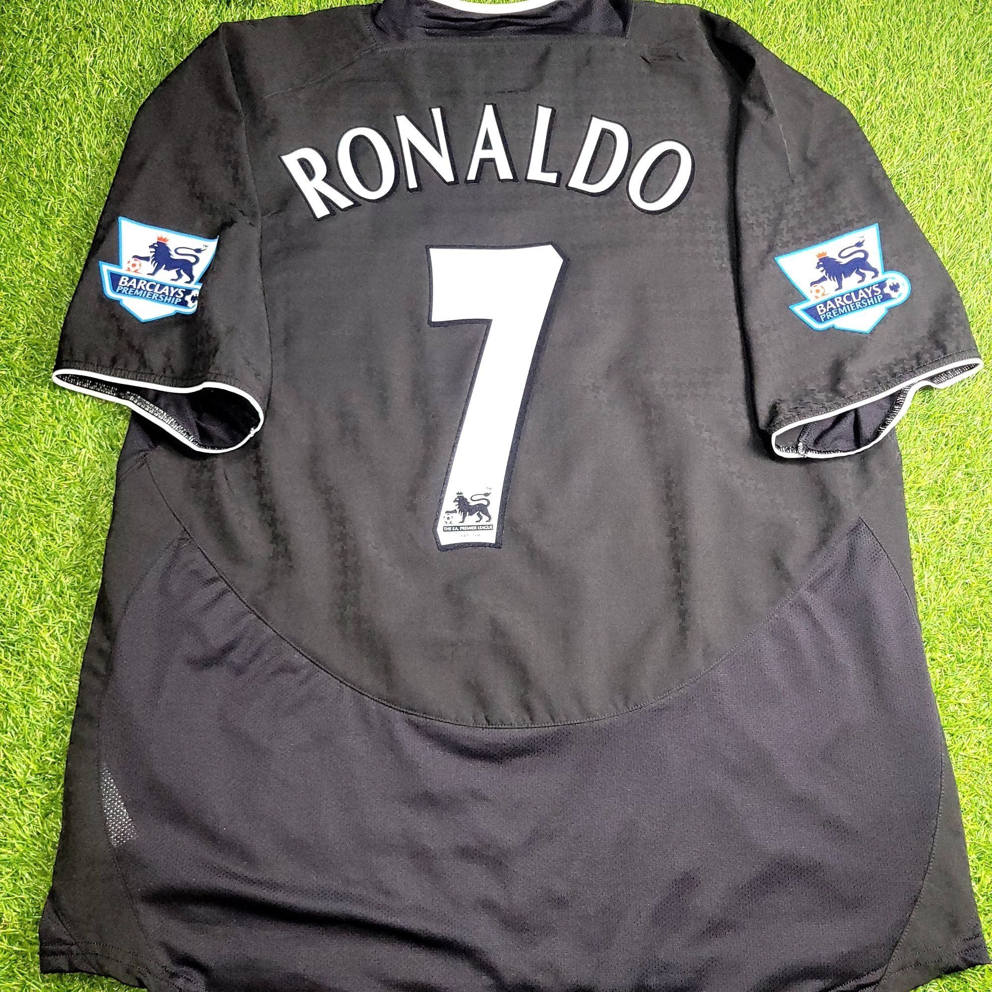 Nike Ronaldo Manchester United 2004 2005 Away Soccer Jersey XL Size US XL / EU 56 / 4 - 1 Thumbnail