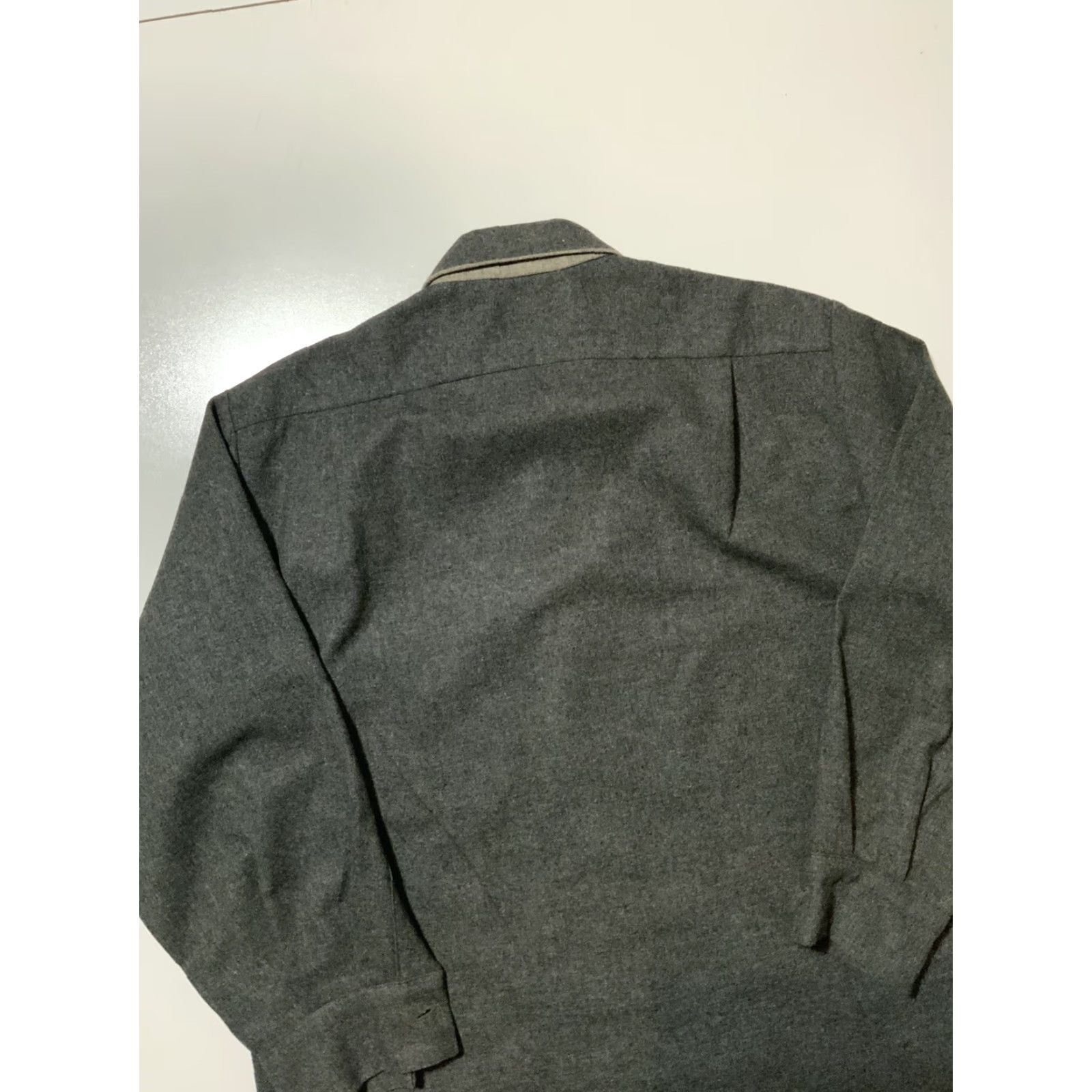 Vintage VINTAGE Sportsman By Cal-Made California Woolunella Loop Collar Shirt MD 1960s Rockabilly Crest Pocket Button Long Sleeve Mens M Size US M / EU 48-50 / 2 - 4 Thumbnail