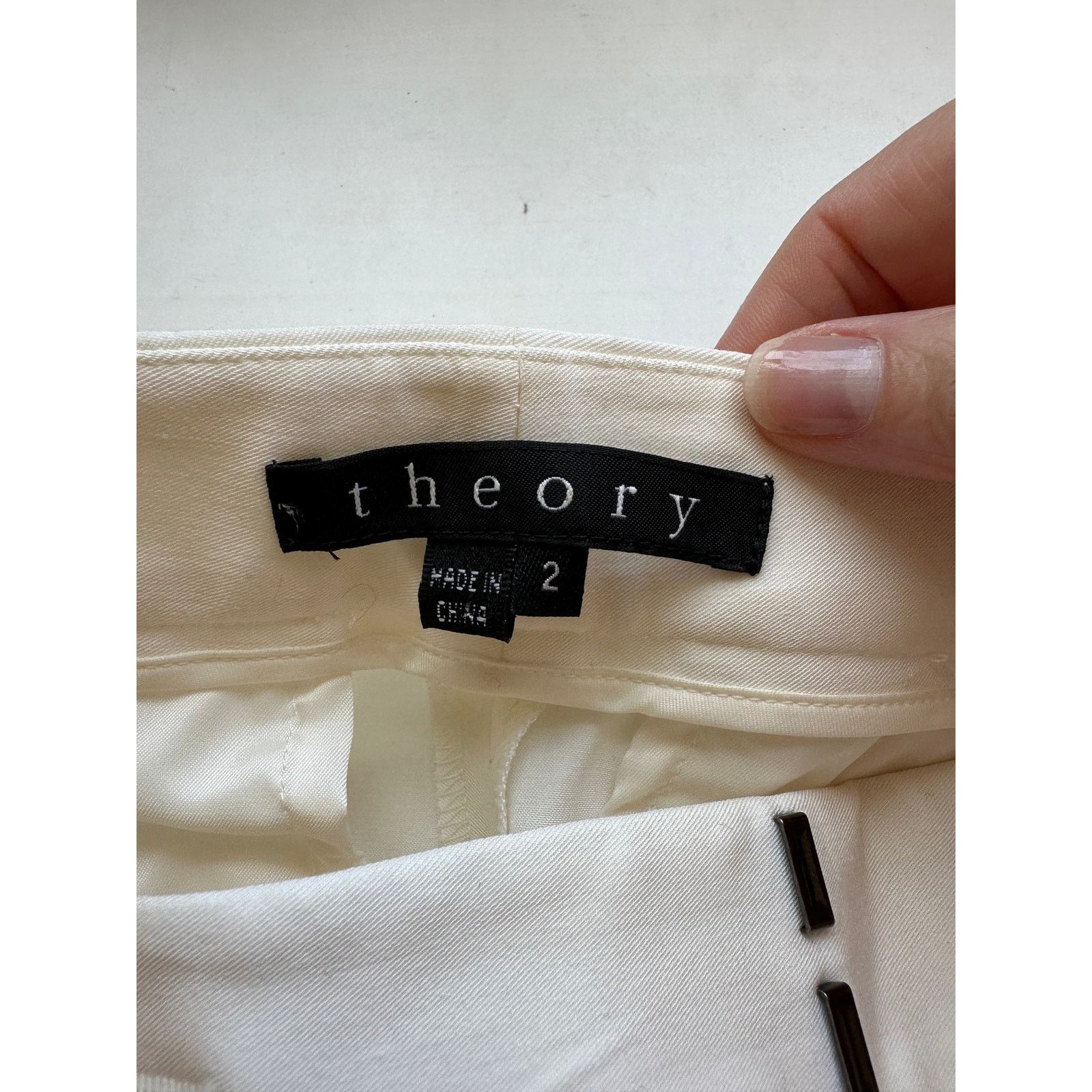 Theory Theory Ivory Ibbey Crepe Crop Slash Pockets Skinny Pants 2 Size 26" / US 2 / IT 38 - 7 Thumbnail