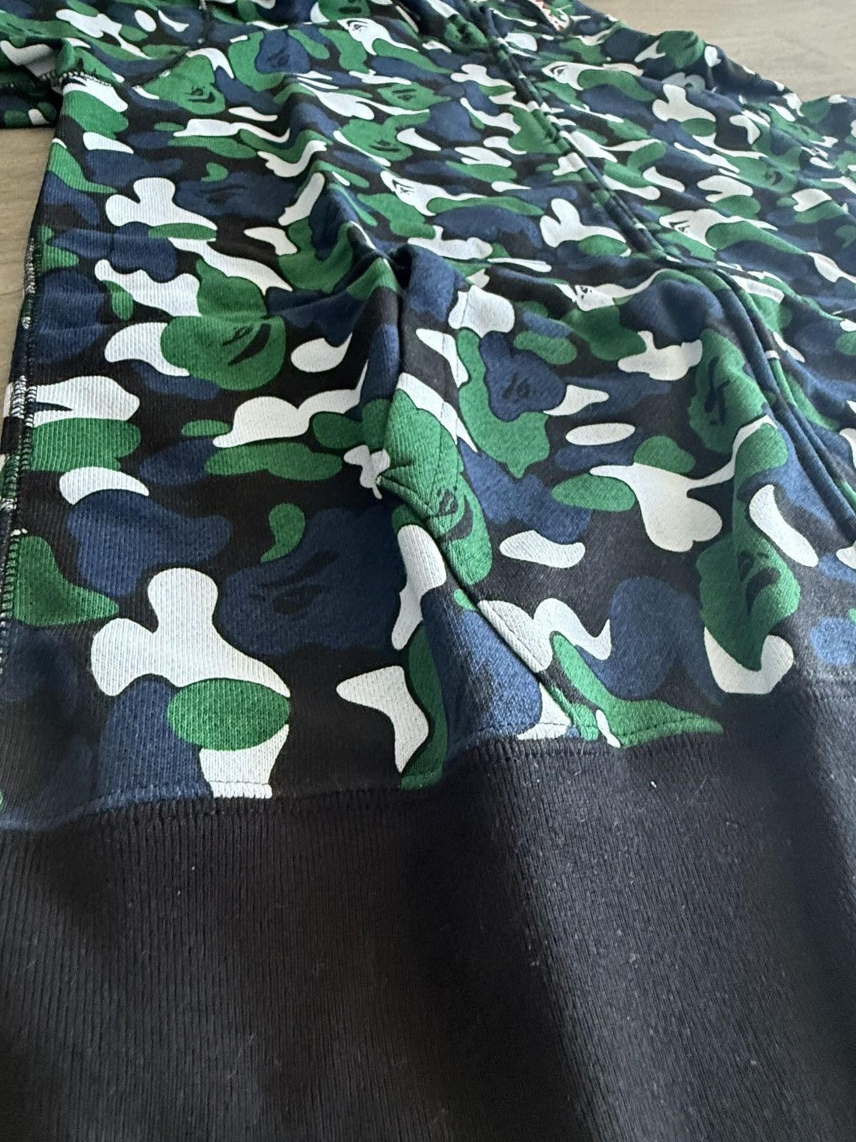 Bape Bape Isetan Shinjuku Separate shark full zip Size US XXL / EU 58 / 5 - 9 Thumbnail