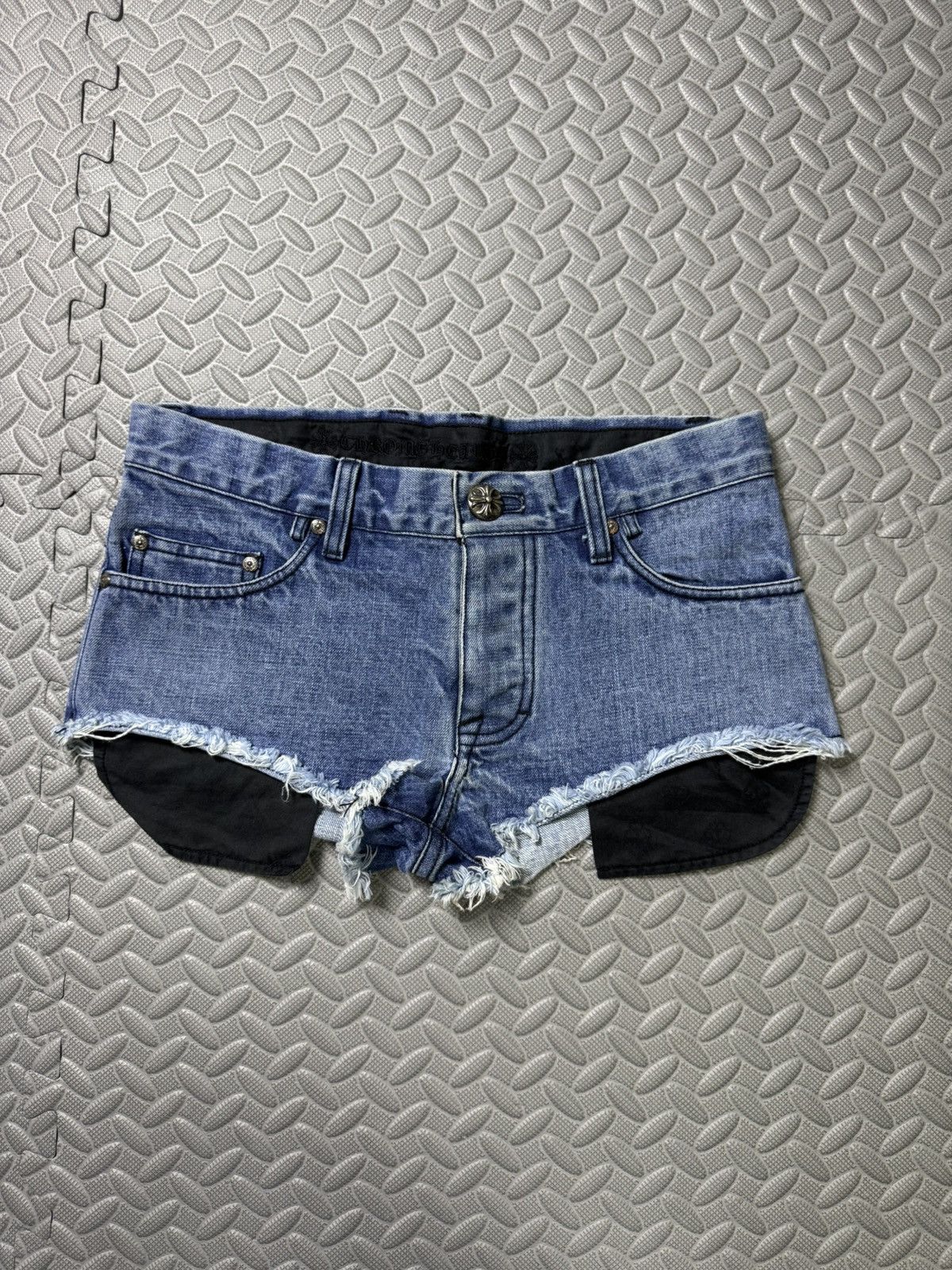 Chrome Hearts Chrome Hearts - Denim Sexy Shorts Custom Order Size 26" / US 2 / IT 38 - 18 Thumbnail