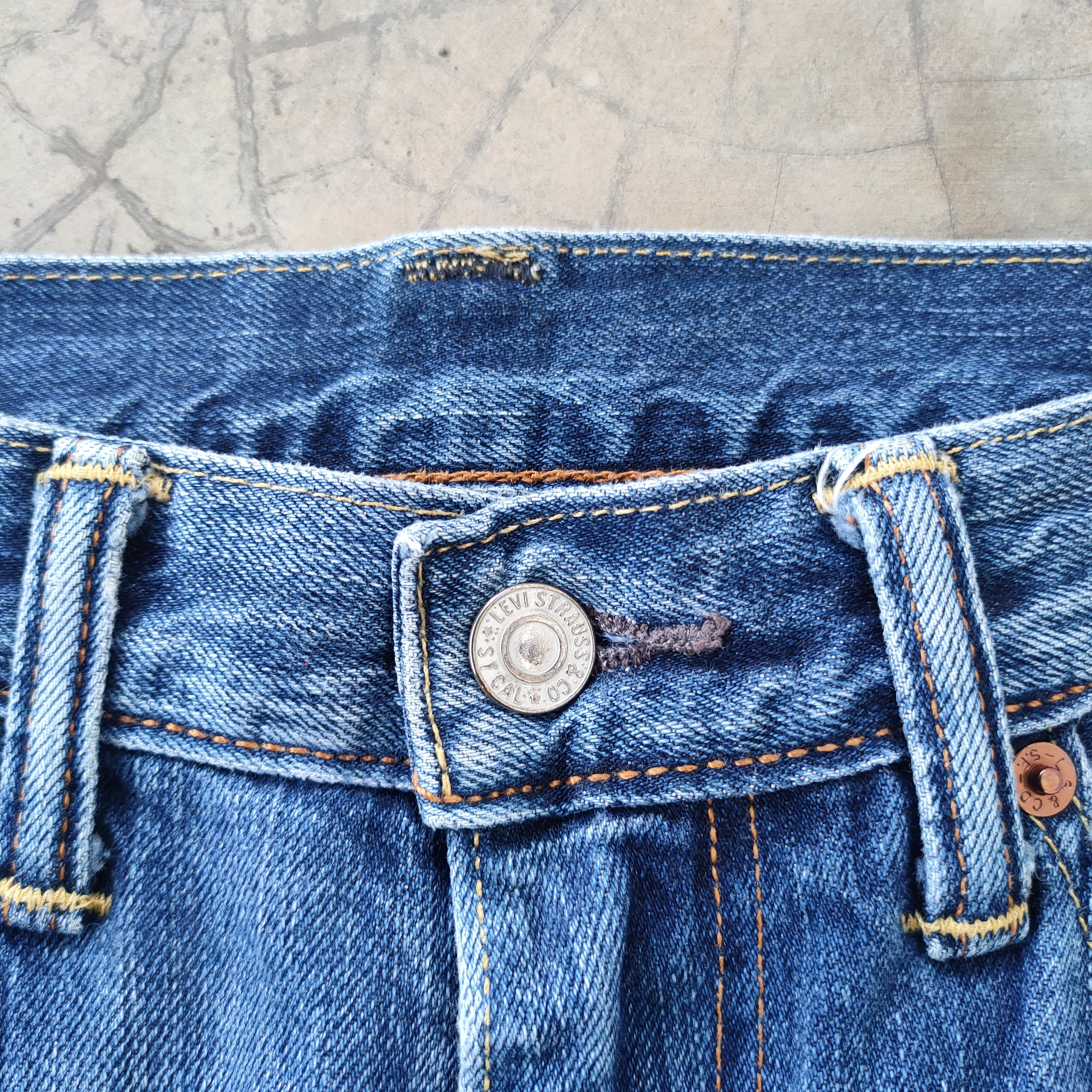 Levi's Vintage Clothing VINTAGE LEVI'S 505 RIPPED DENIM JEANS PANTS Size US 36 / EU 52 - 5 Thumbnail