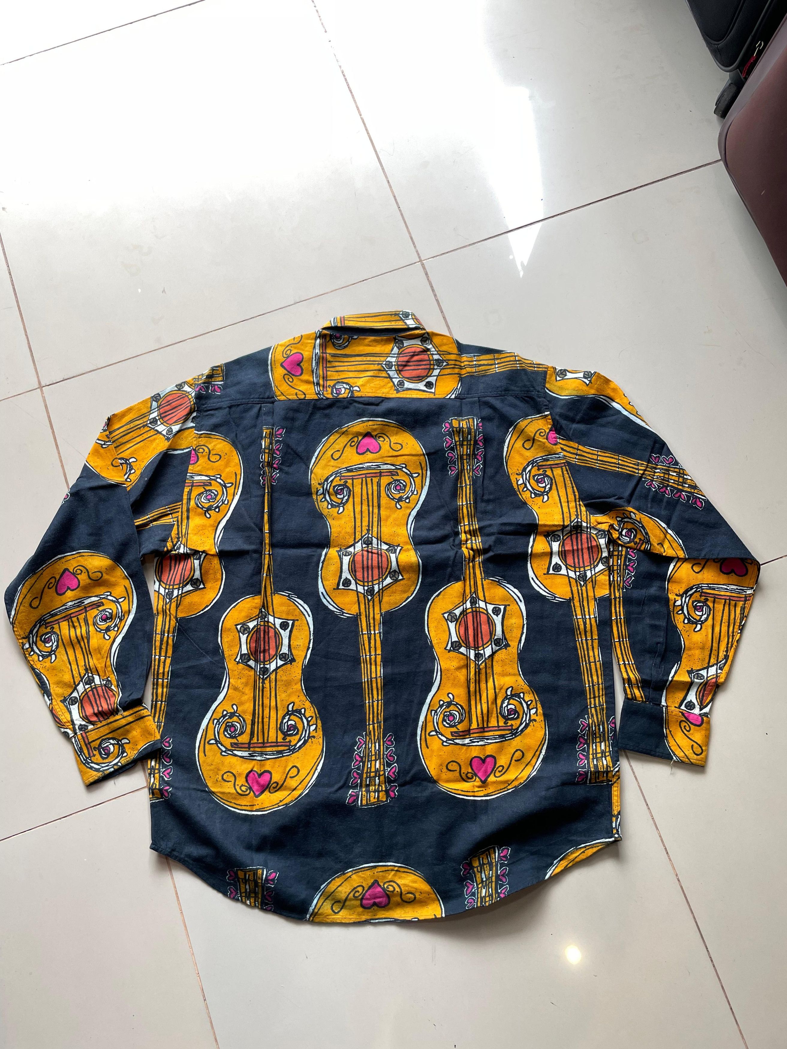 Moschino × Vintage Vintage Rare Moschino Picasso Guitar printed Size US L / EU 52-54 / 3 - 9 Thumbnail