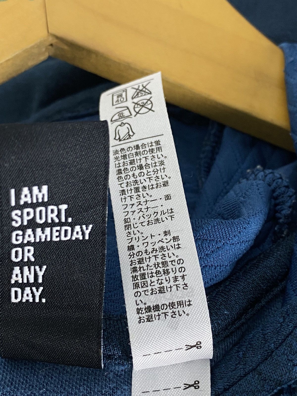 Adidas Adidas Hoodies Size US M / EU 48-50 / 2 - 13 Thumbnail
