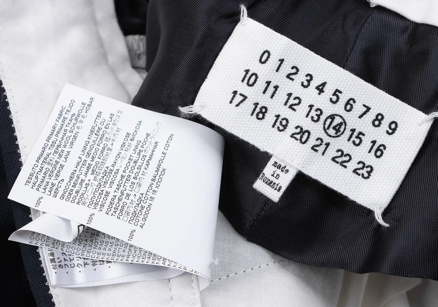 Maison Margiela Center-press Wool Trousers in Navy 46 Size US 30 / EU 46 - 14 Thumbnail