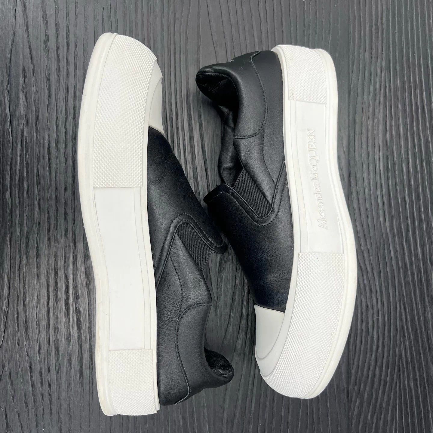 Alexander McQueen Alexander McQueen Deck Black & White Size US 7 / EU 40 - 4 Thumbnail
