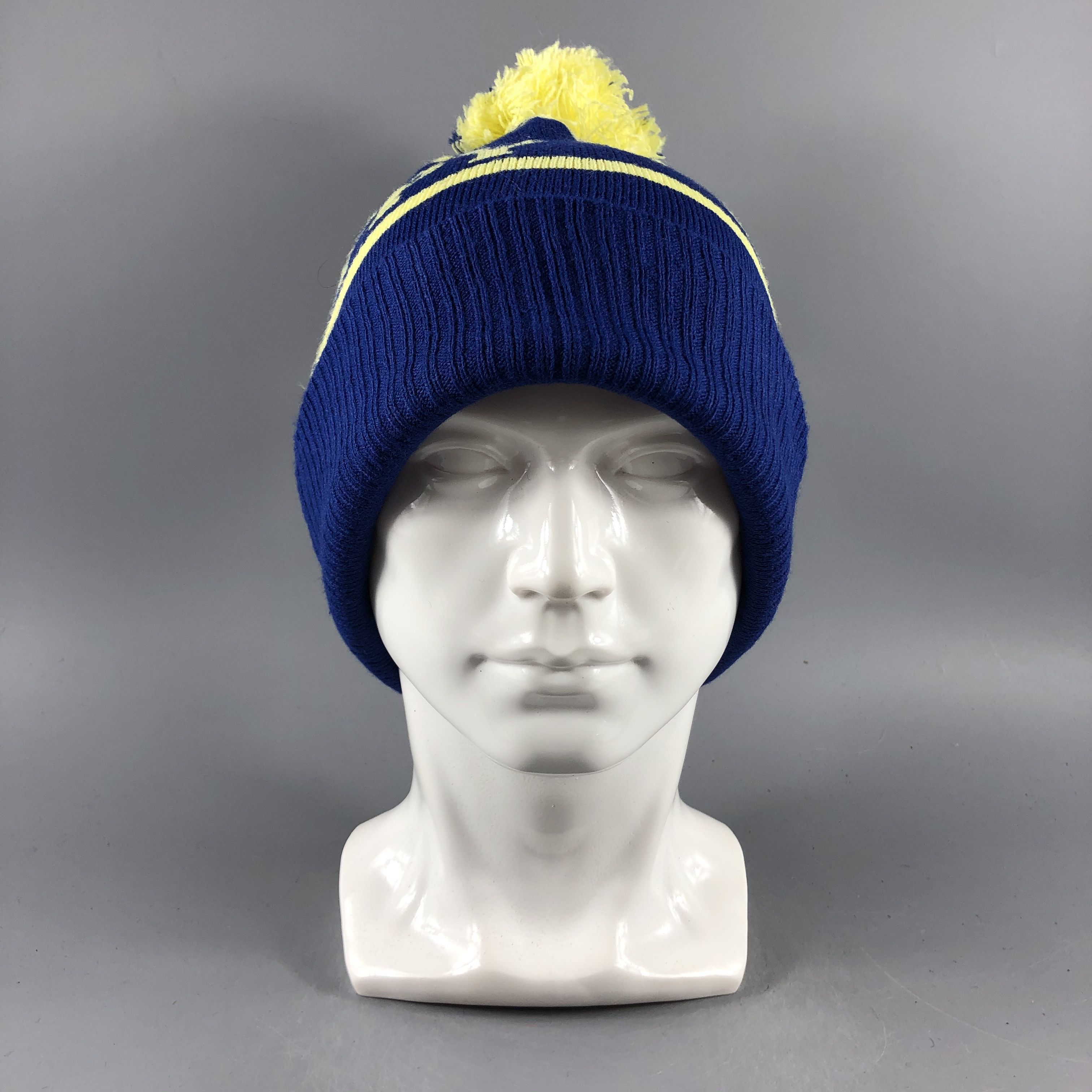 image of Vintage Milsa Bobble Beanie Snow Hat Snow Cap -D353 in Blue, Men's