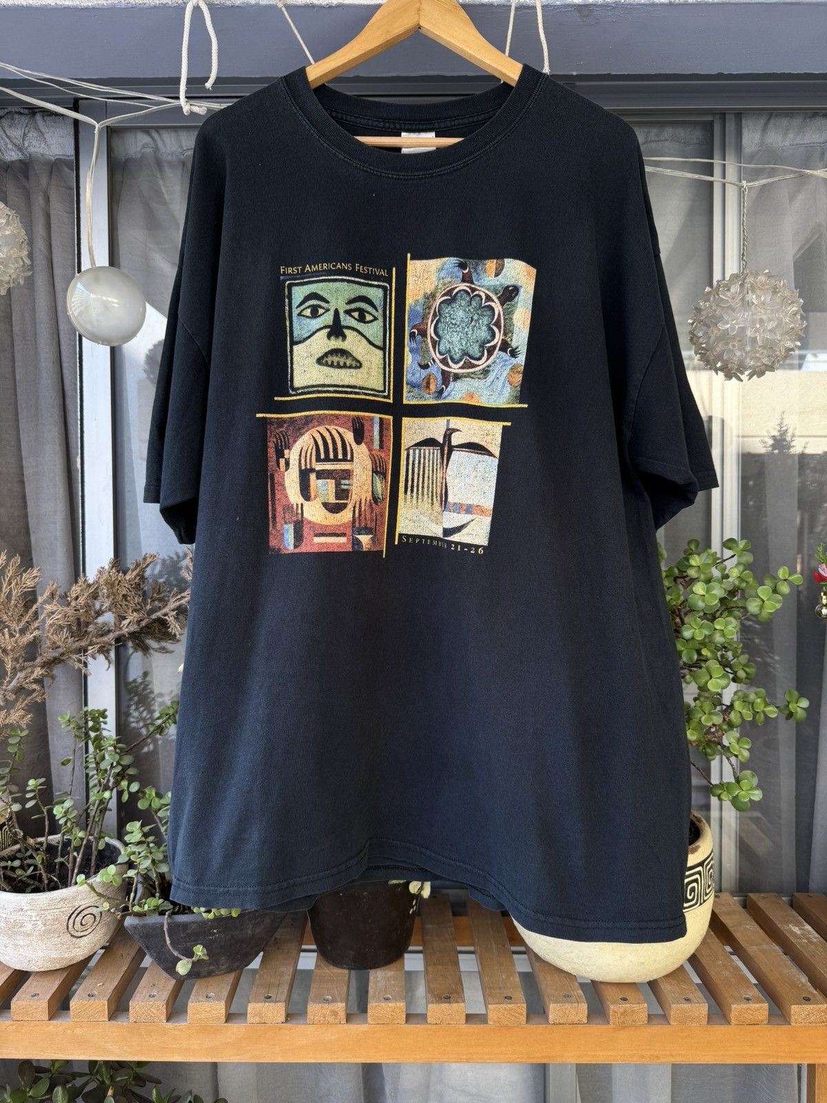 Vintage Vintage 90's Museum of the American Indian art tee Size US XXL / EU 58 / 5 - 1 Thumbnail