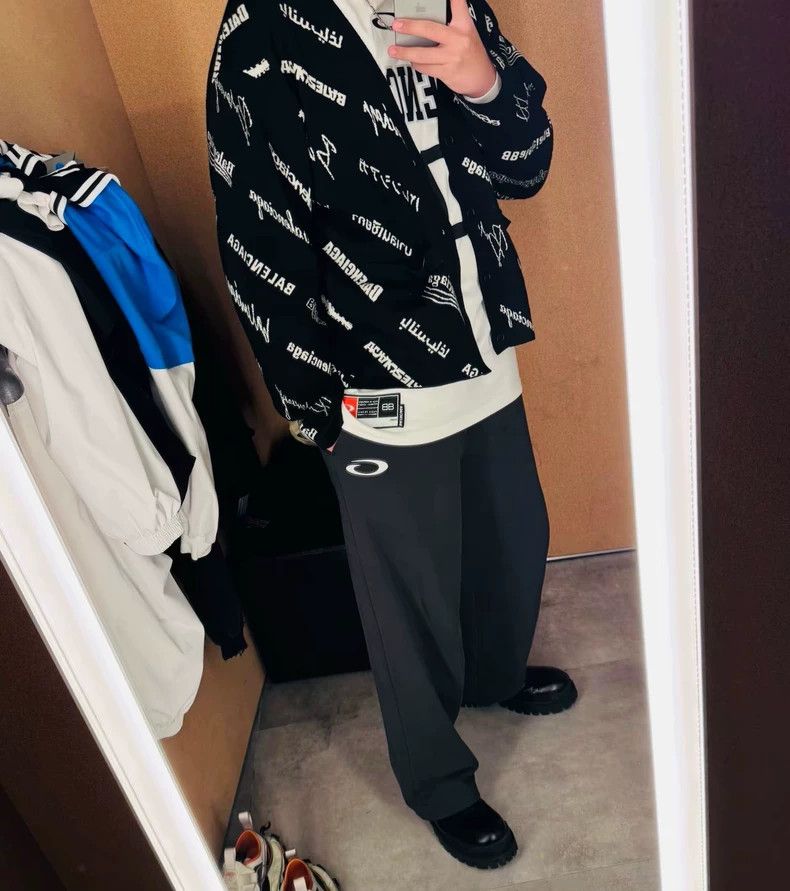 Balenciaga Balenciaga size XS Basketball series black sweatpants Size US 27 - 7 Thumbnail