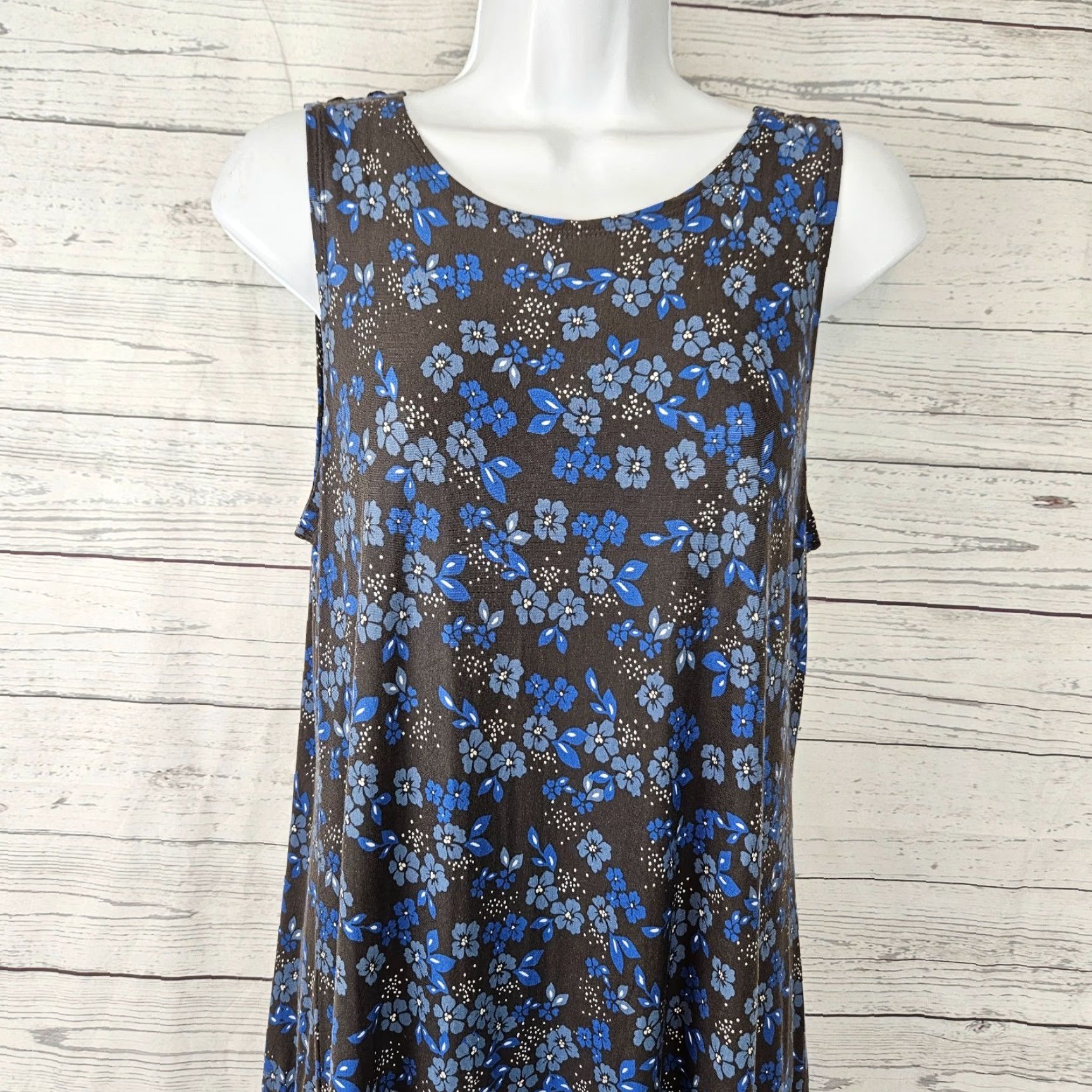 Vintage LOGO Layers Womens Tank Top Sz M Blue Gray Floral Rayon Blend Sleeveless Pullover Knit Shirt Casual Womens Medium Blue Floral 90s? Size M / US 6-8 / IT 42-44 - 2 Thumbnail