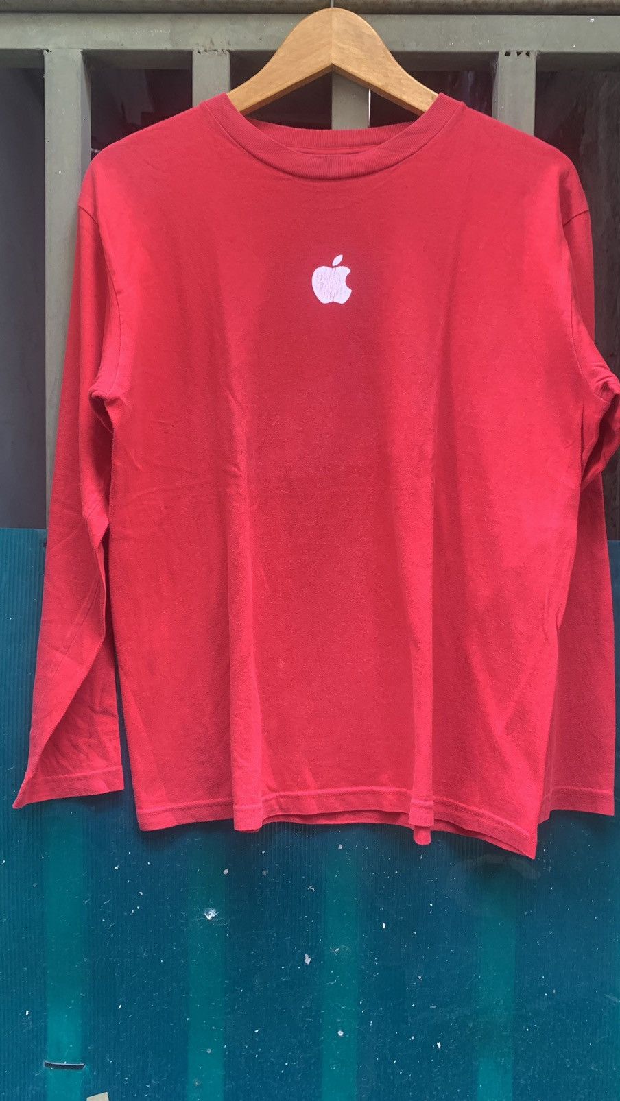 Apple APPLE CENTER LOGO Size US M / EU 48-50 / 2 - 1 Thumbnail