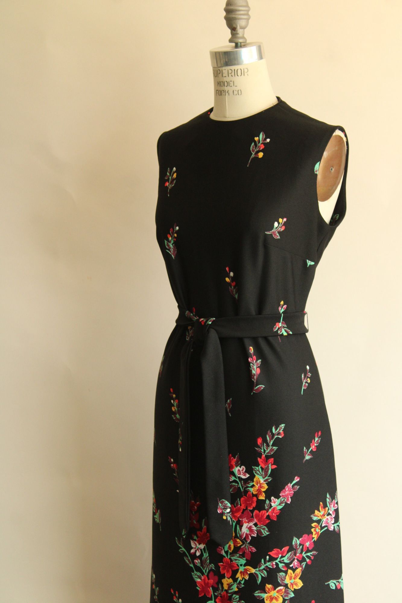 Vintage Vintage 1970s Dress, Lady Carol Black Floral Print Maxidress Size XL / US 12-14 / IT 48-50 - 10 Thumbnail