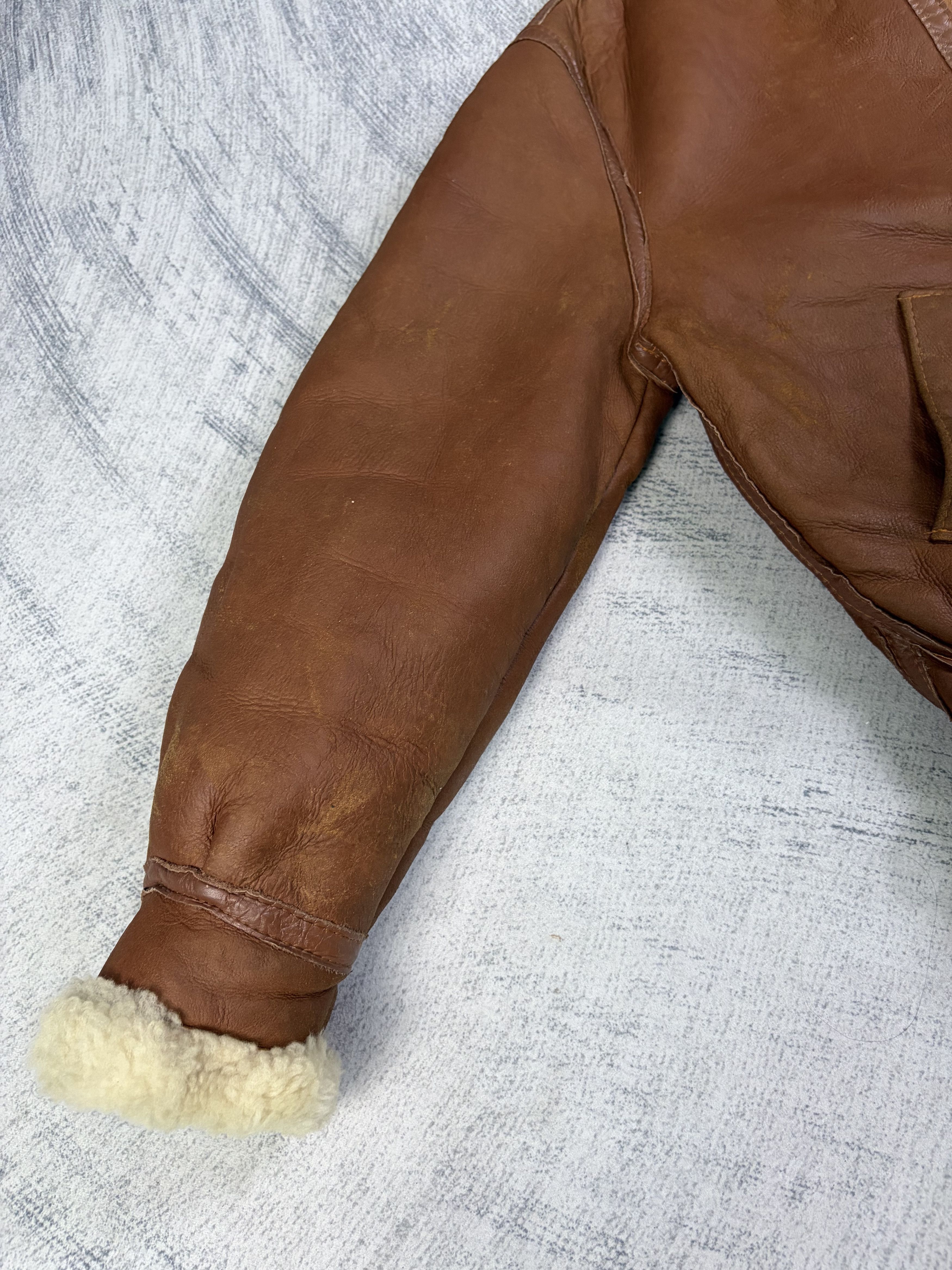 Genuine Leather Vintage B3 USAF USA Insignia Leather SheepSkin Jacket Size US M / EU 48-50 / 2 - 11 Thumbnail
