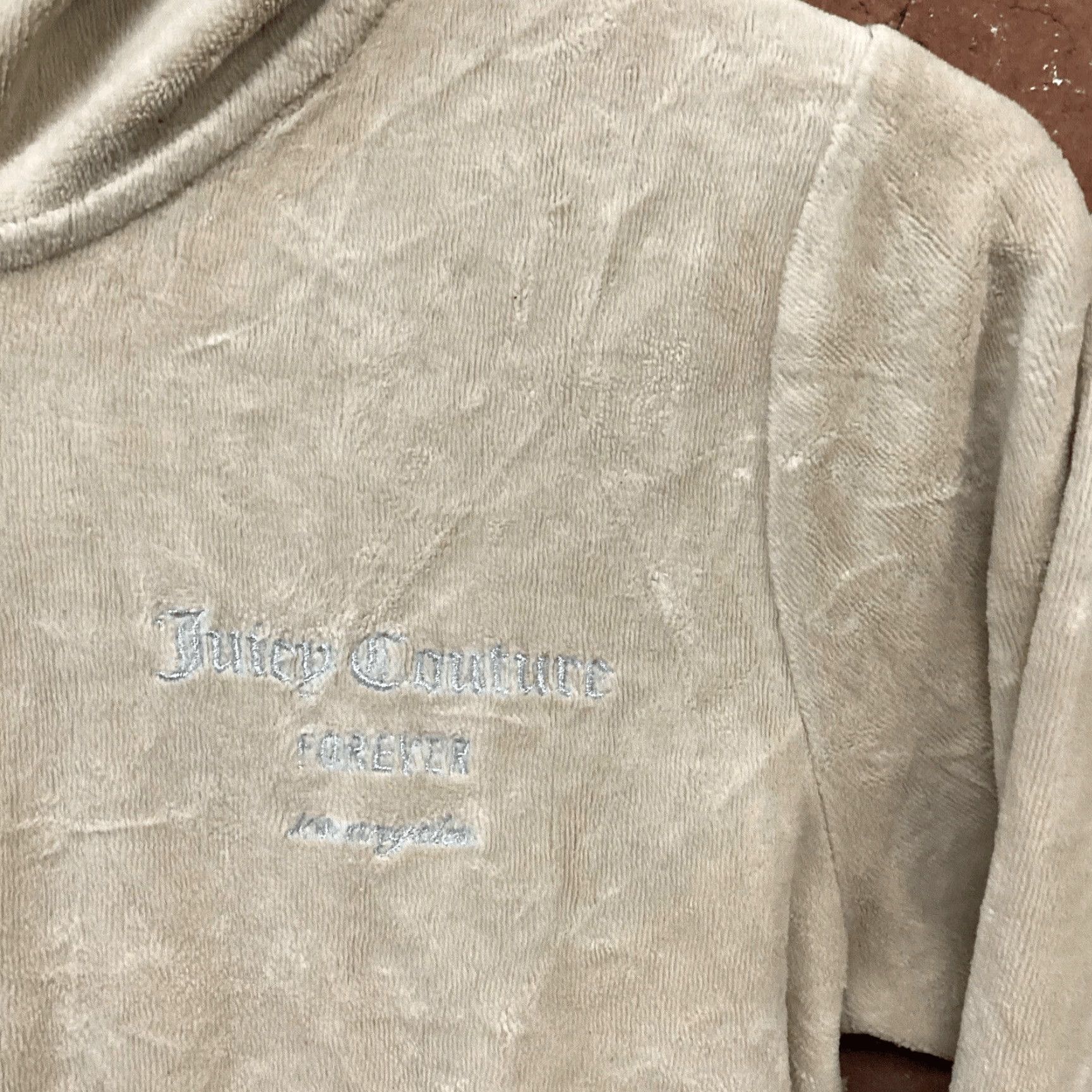Forever 21 FORVER 21 Juicy Couture Beige Velour Zip Rhinestone Hoodie Sweatshirt Sz M Size M / US 6-8 / IT 42-44 - 2 Thumbnail
