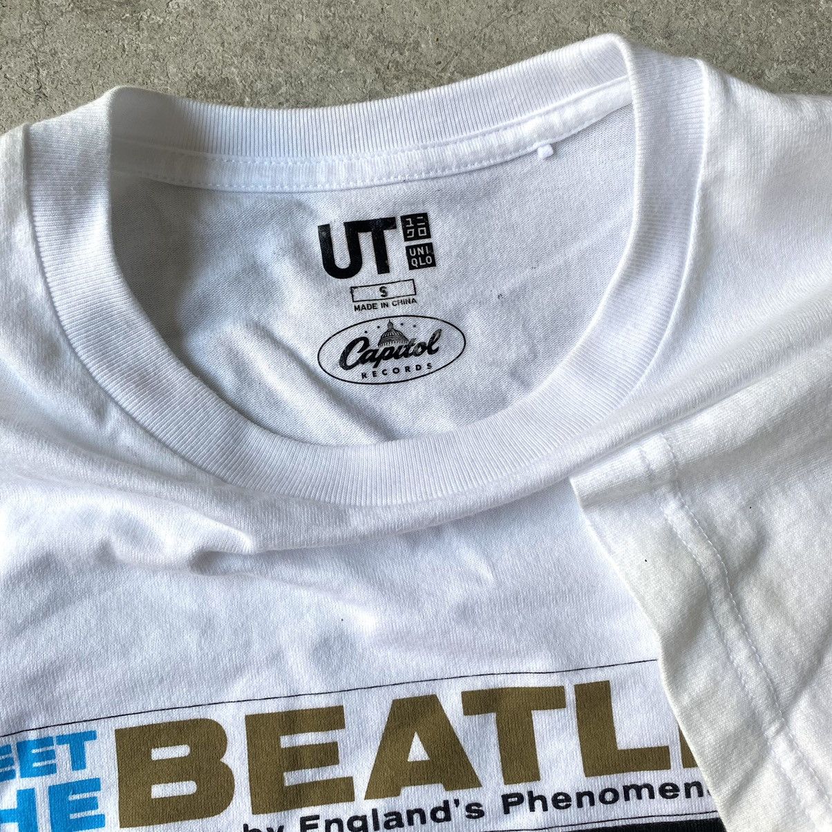 Uniqlo The Beatles (DDP / No Import Fees) Size US S / EU 44-46 / 1 - 3 Thumbnail